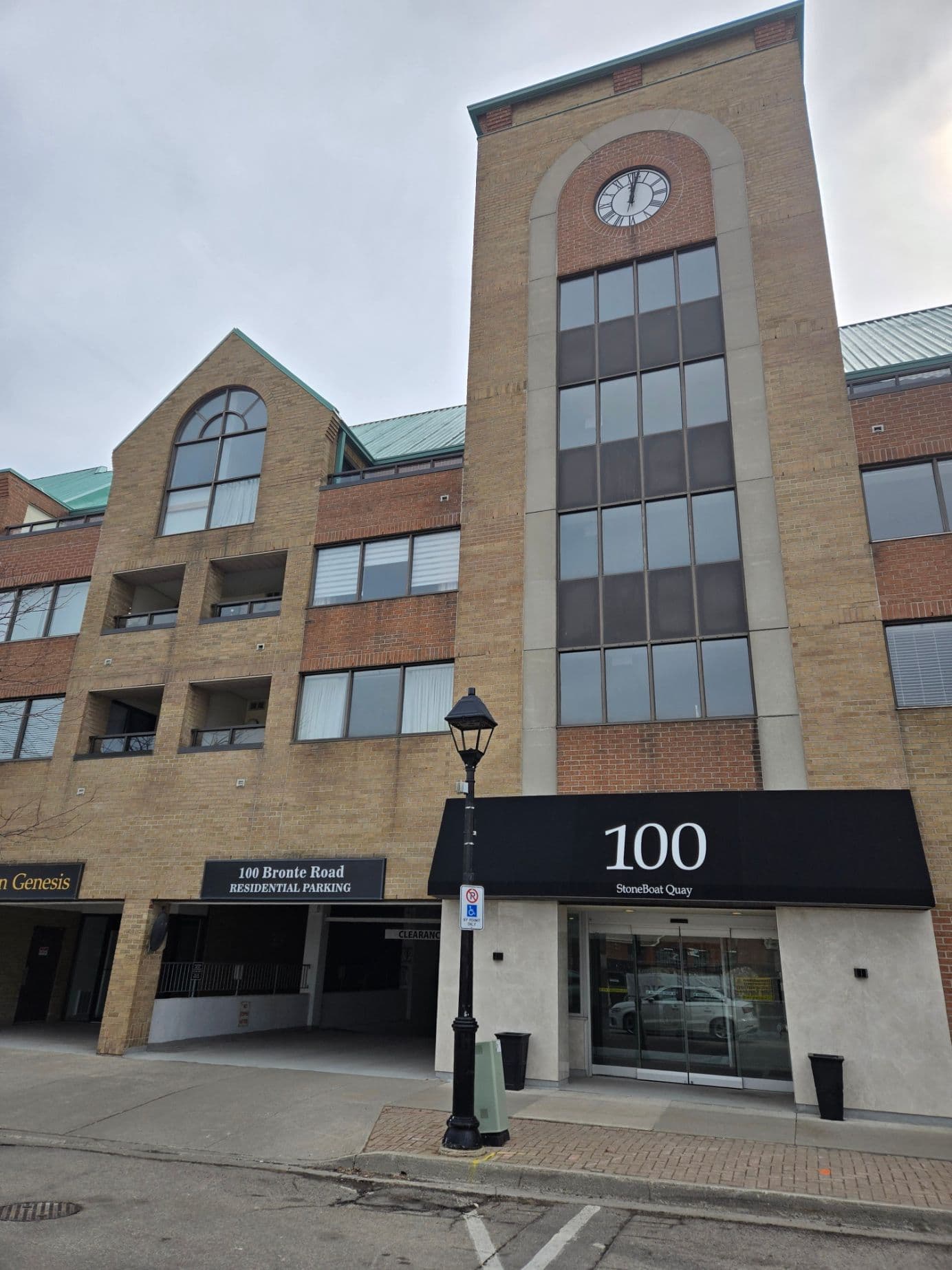 100 Bronte Road 319, Oakville, ON L6L 6L5
