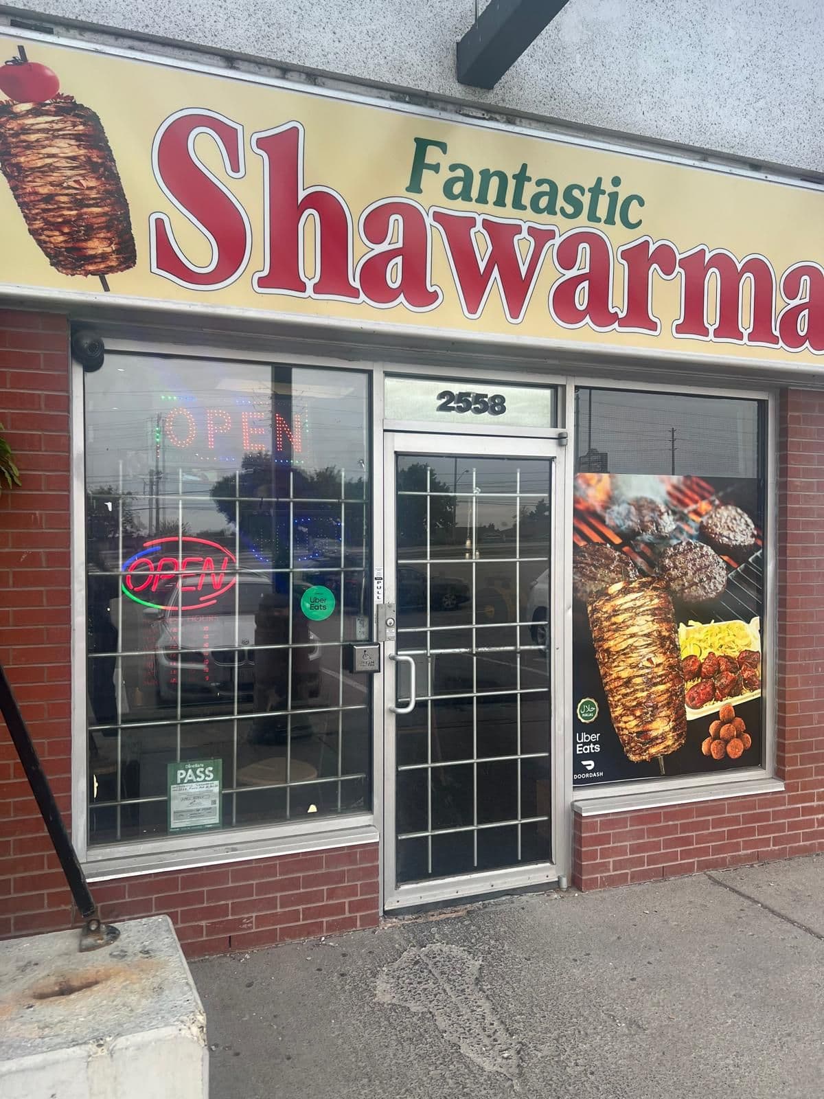 2558 Finch Avenue W 8A, Toronto W05, ON M9M 2G3