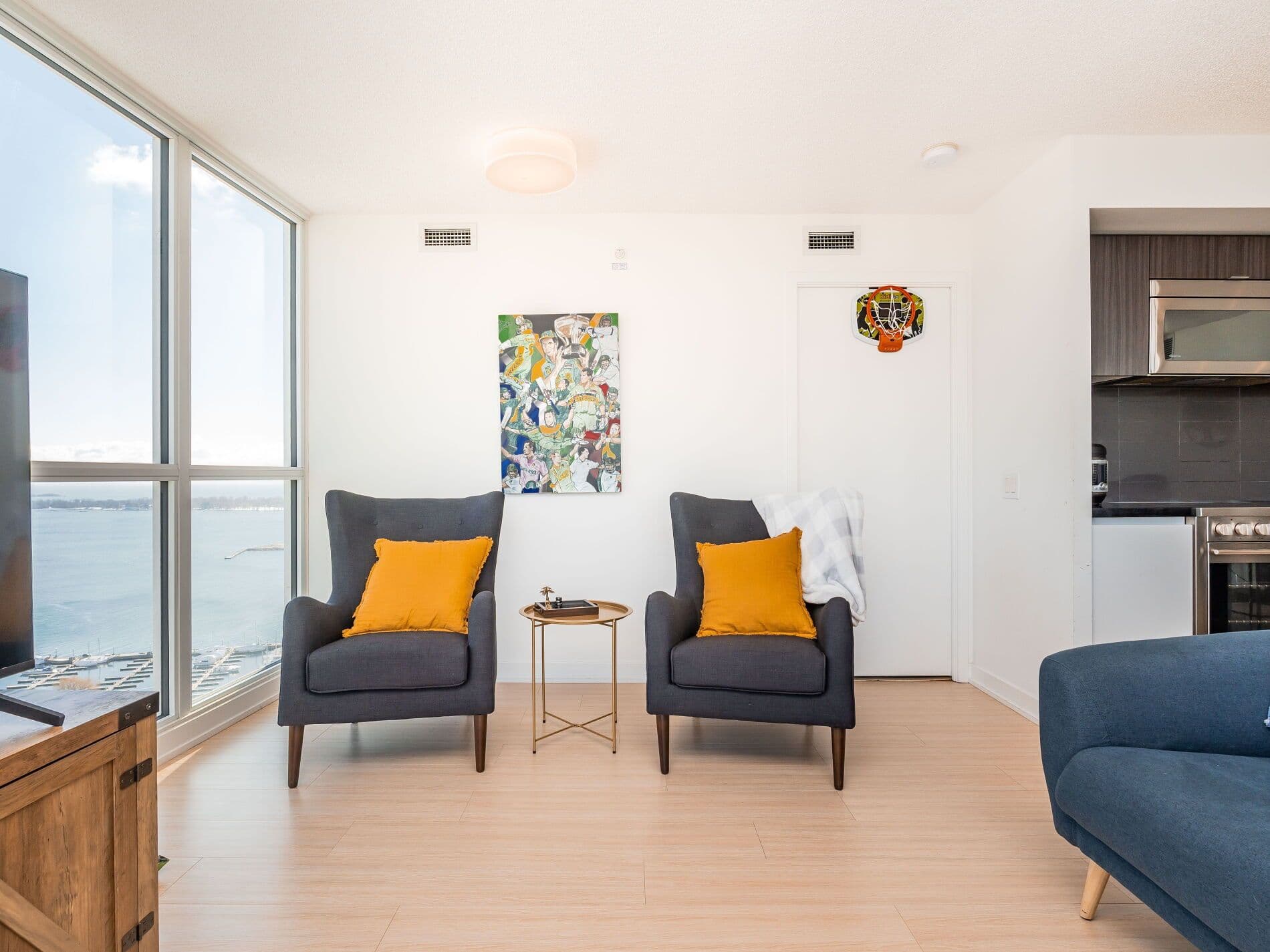 75 Queens Wharf Road 4001, Toronto C01, ON M5V 0J8