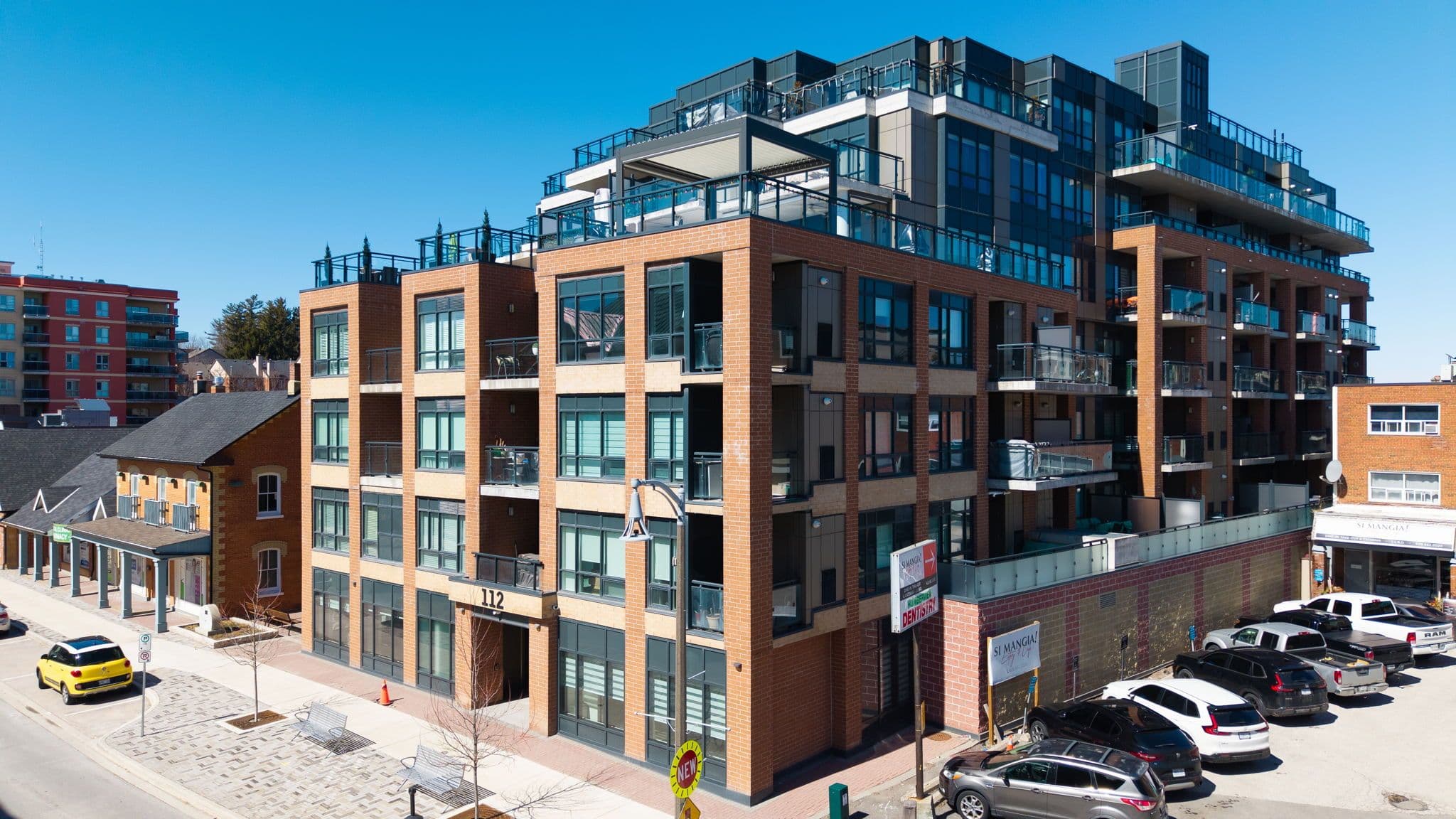 112 Woodbridge Avenue 412, Vaughan, ON L4L 2S7