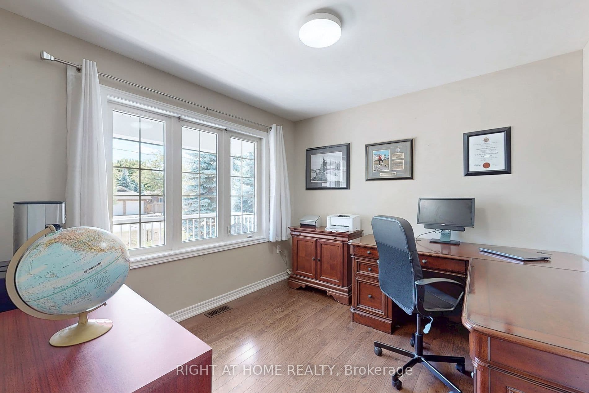 396 Curley Street, Georgina, ON L4P 3C8