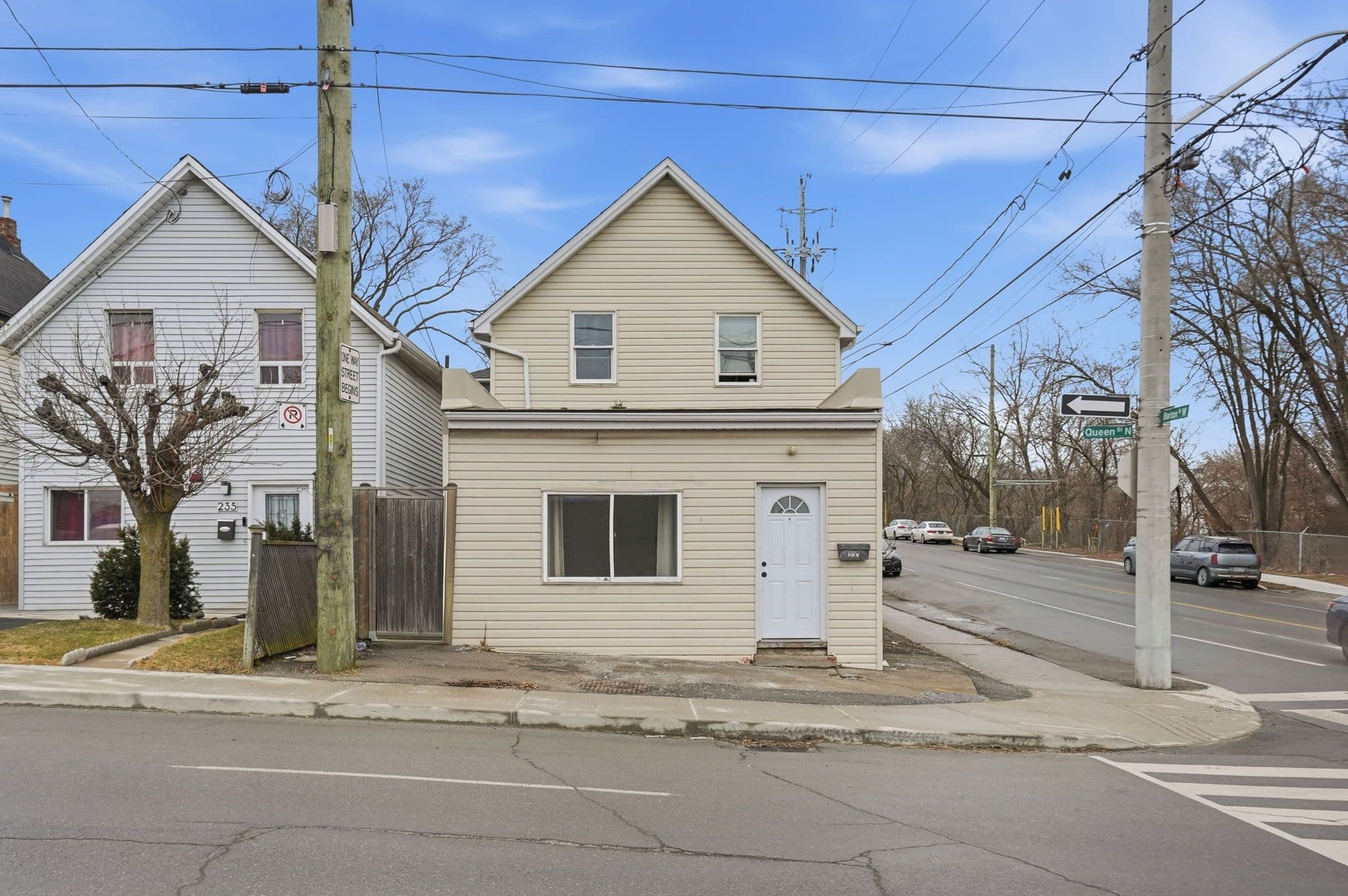 237 Queen Street N BACHELOR, Hamilton, ON L8R 2W2