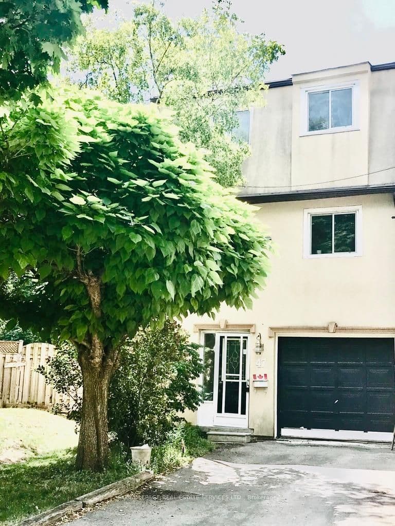 47 Snapdragon Drive, Toronto C15, ON M2J 4X5