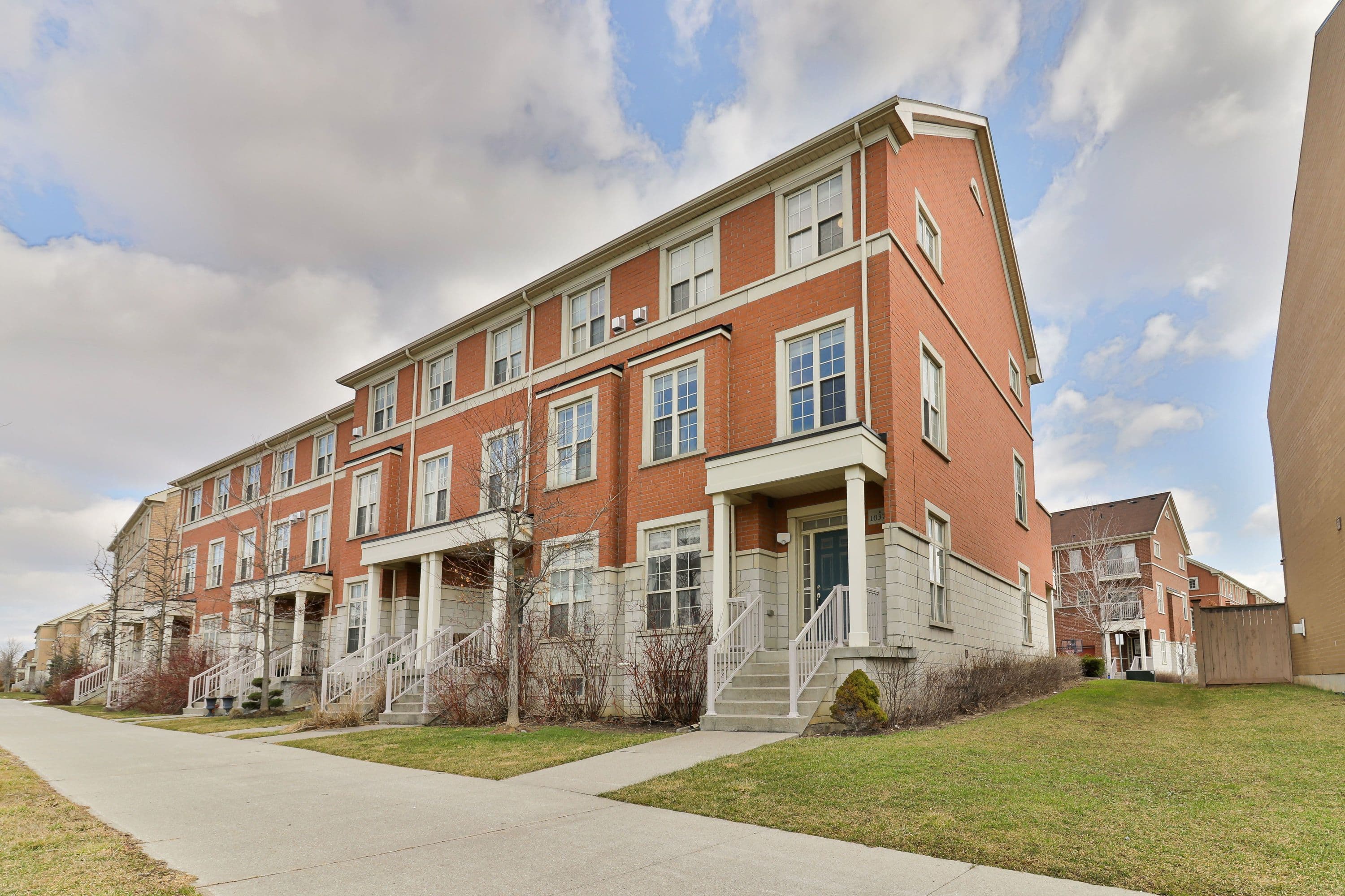 10373 Woodbine Avenue E, Markham, ON L6C 0N9