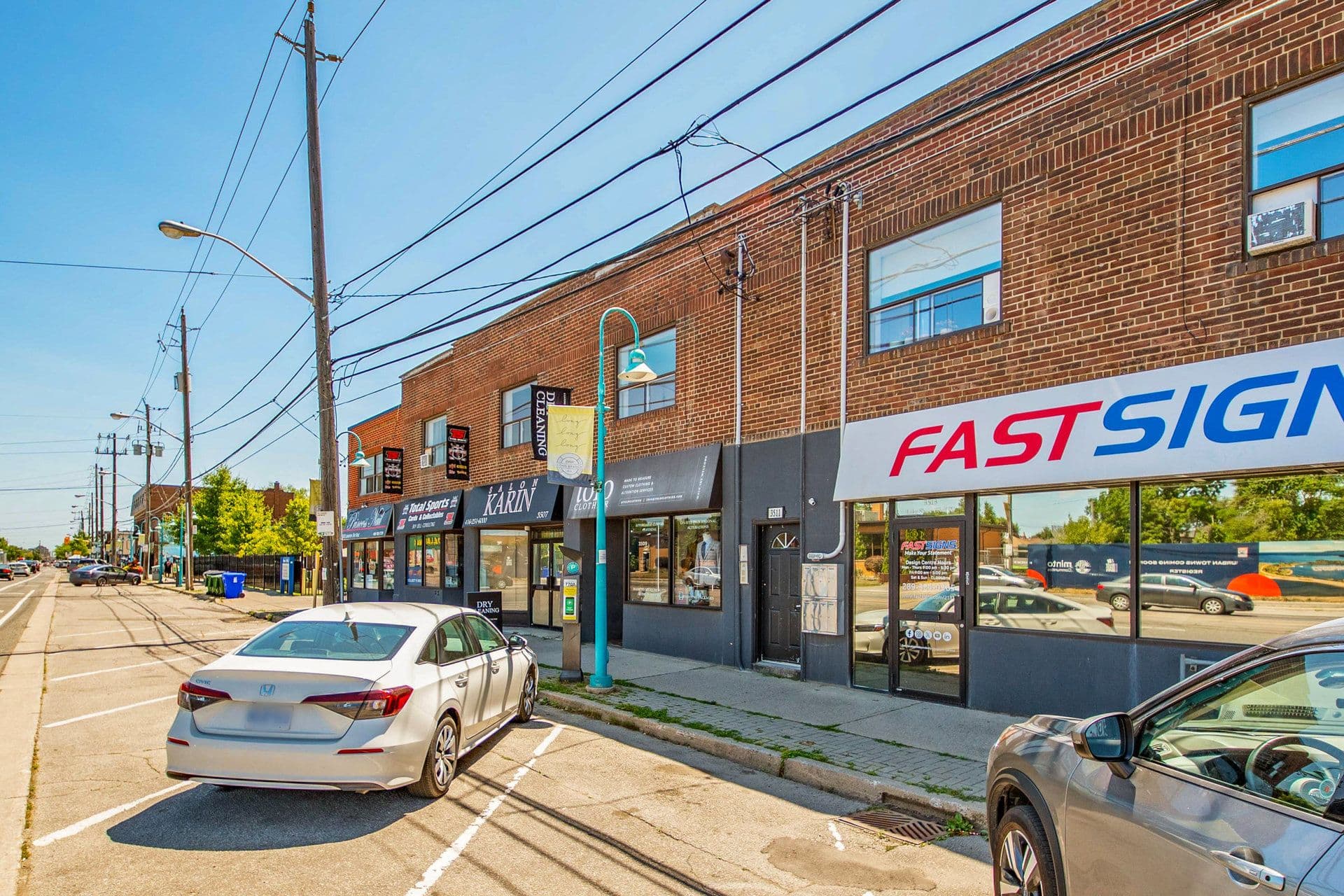 3511 Lake Shore Boulevard W 1, Toronto W06, ON M8W 1N5