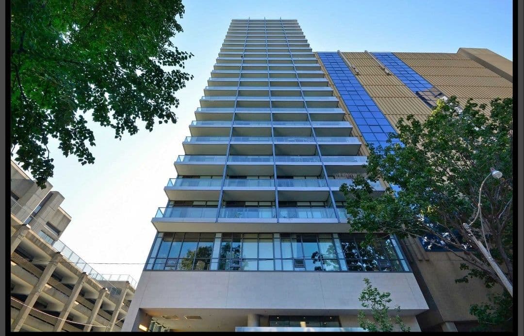210 Simcoe Street 1212, Toronto C01, ON M5T 0A9