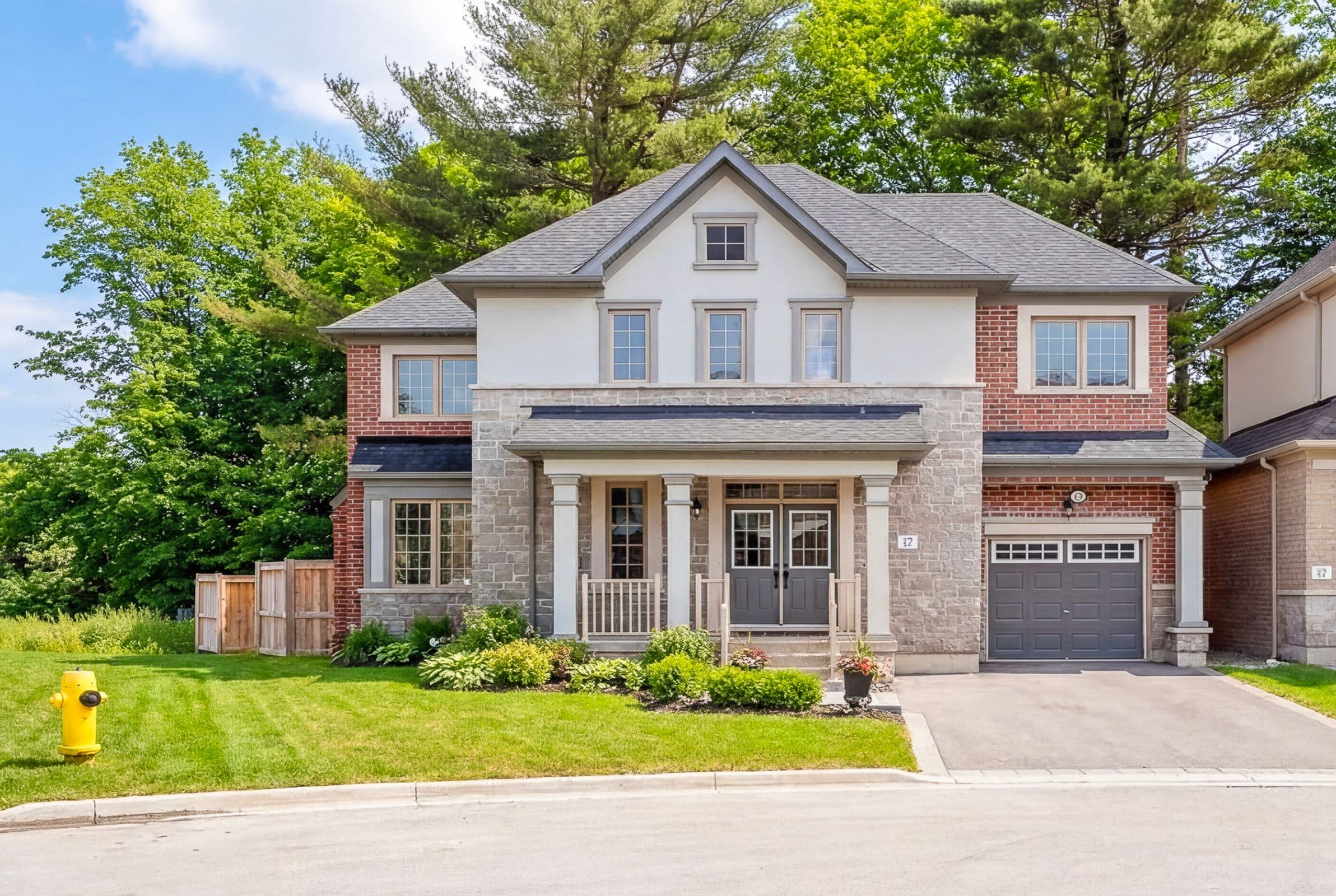 17 Deer Creek Court, Toronto E10, ON M1C 4Z8