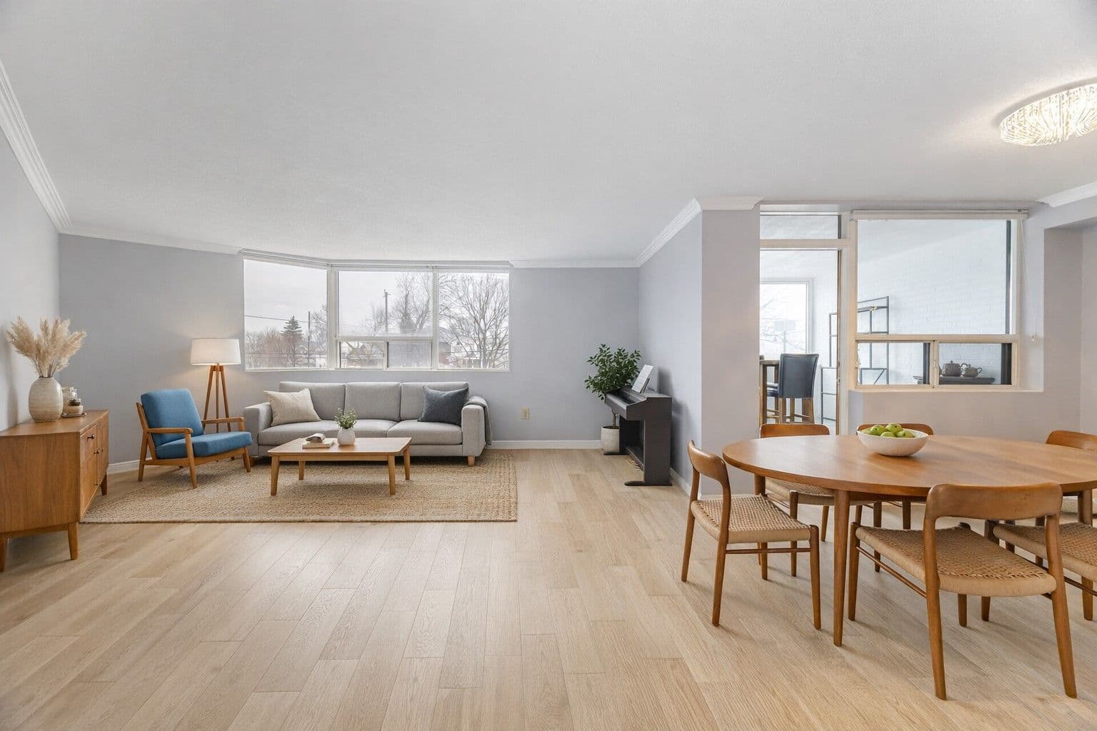 166 Mountain Park Avenue 201, Hamilton, ON L8V 1A1