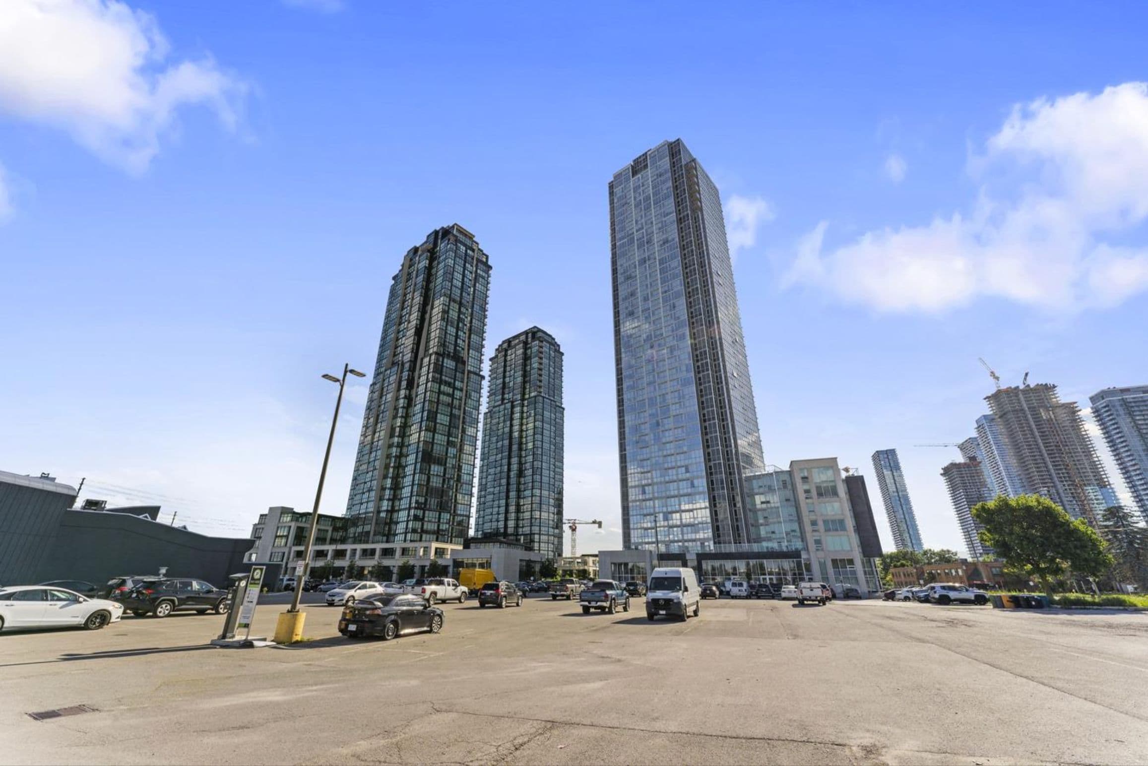 2908 Highway 7 Road 2209, Vaughan, ON L4K 0H8