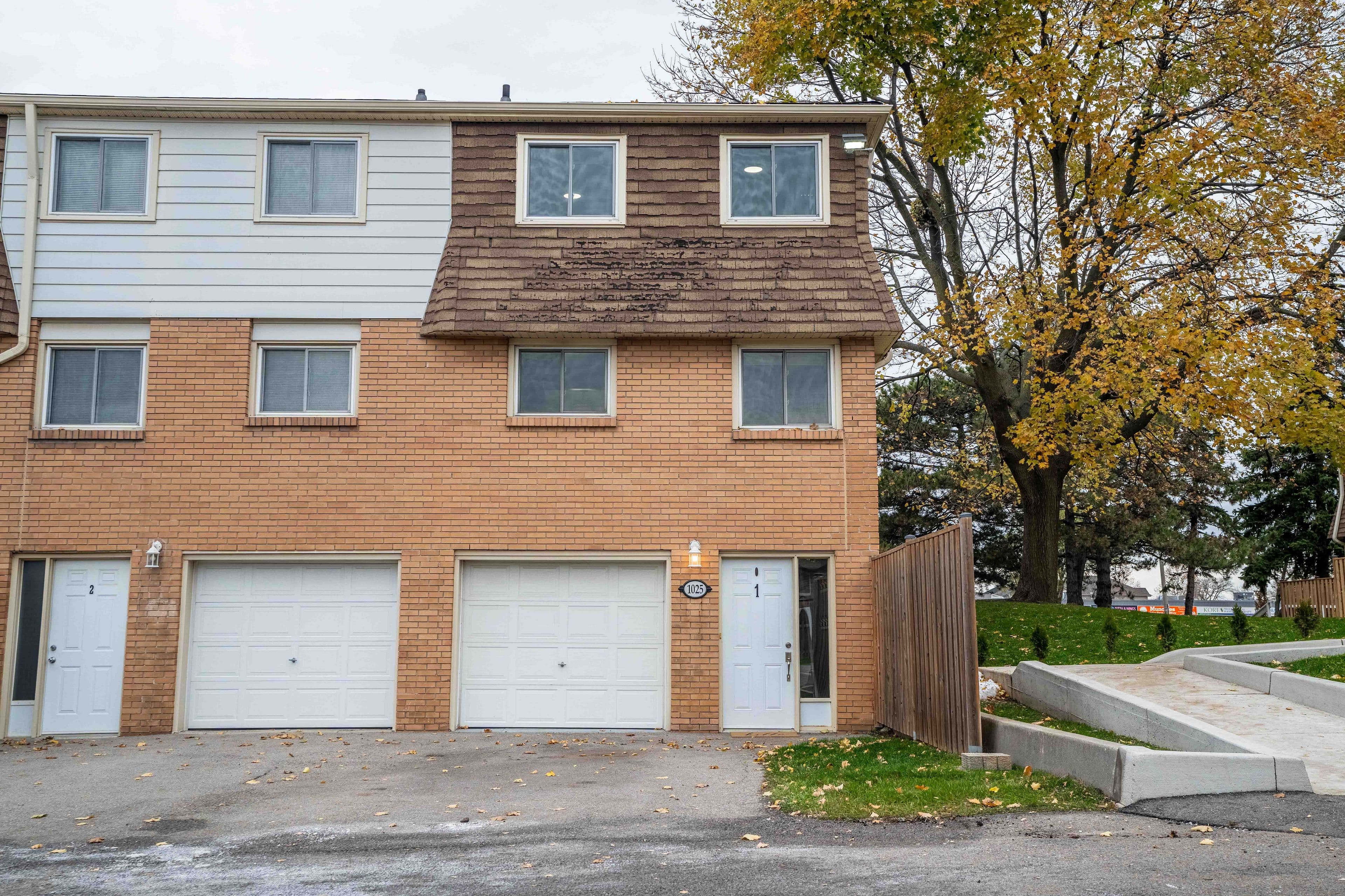 1025 Upper Gage Avenue 1, Hamilton, ON L8V 4L2