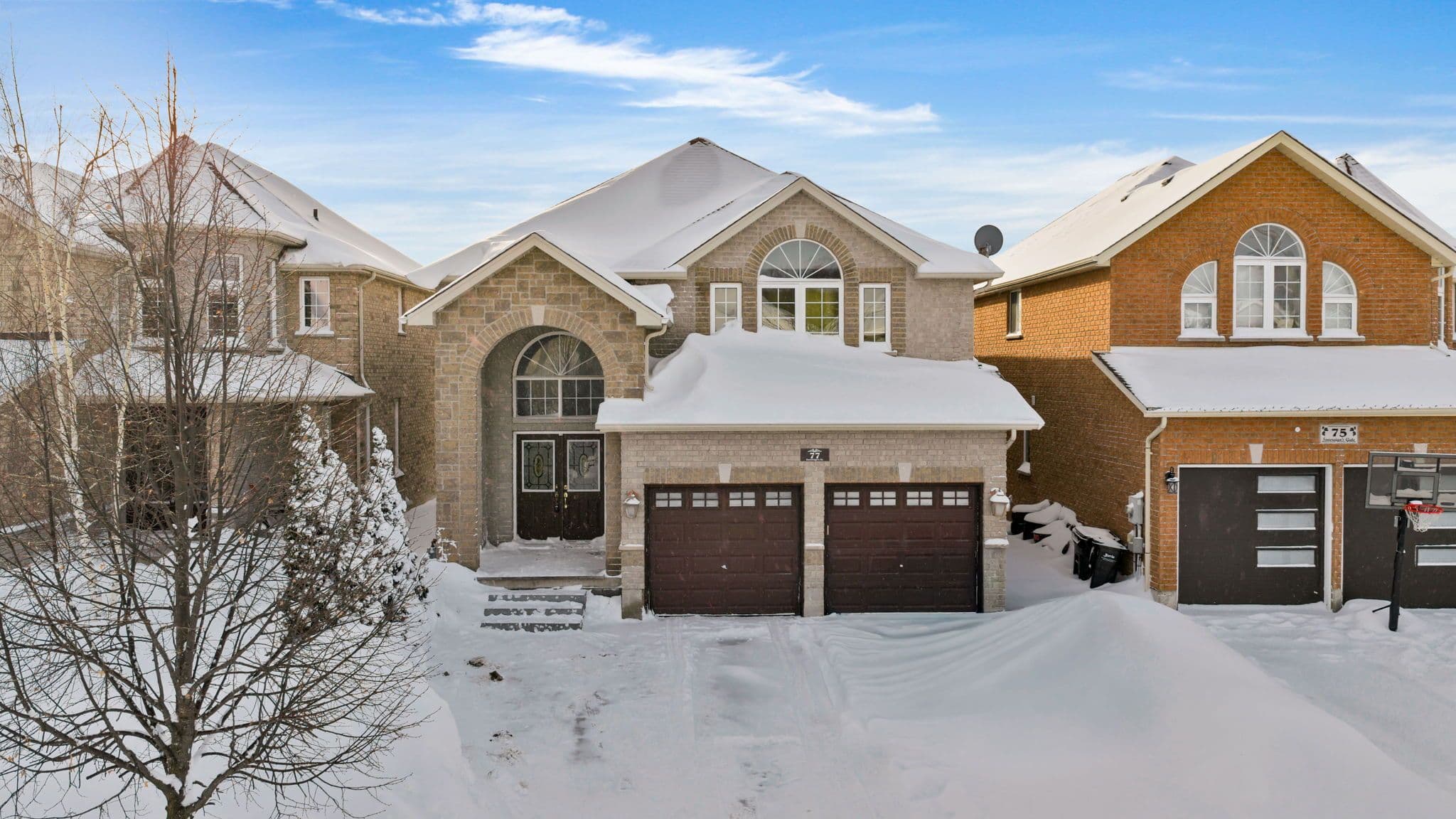 77 Sovereign's Gate, Barrie, ON L4N 0Y9