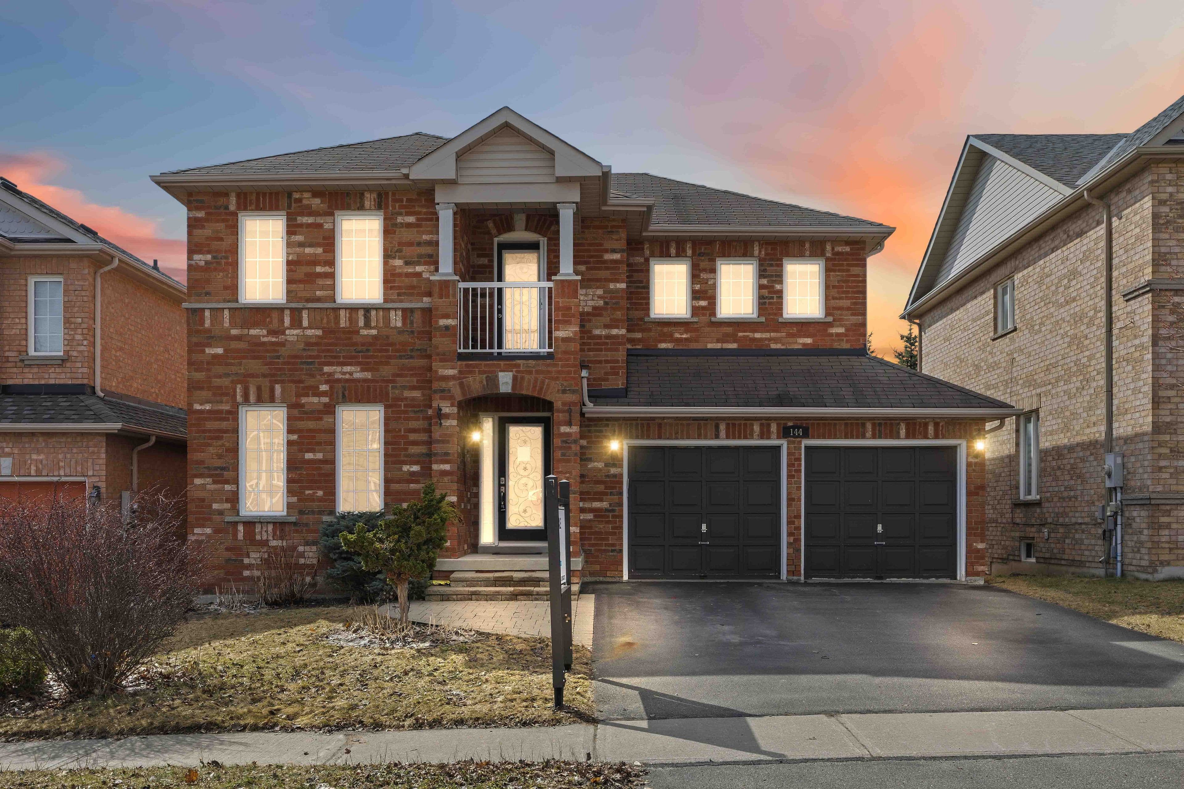 144 Aspenwood Drive, Newmarket, ON L3X 2X6, Newmarket