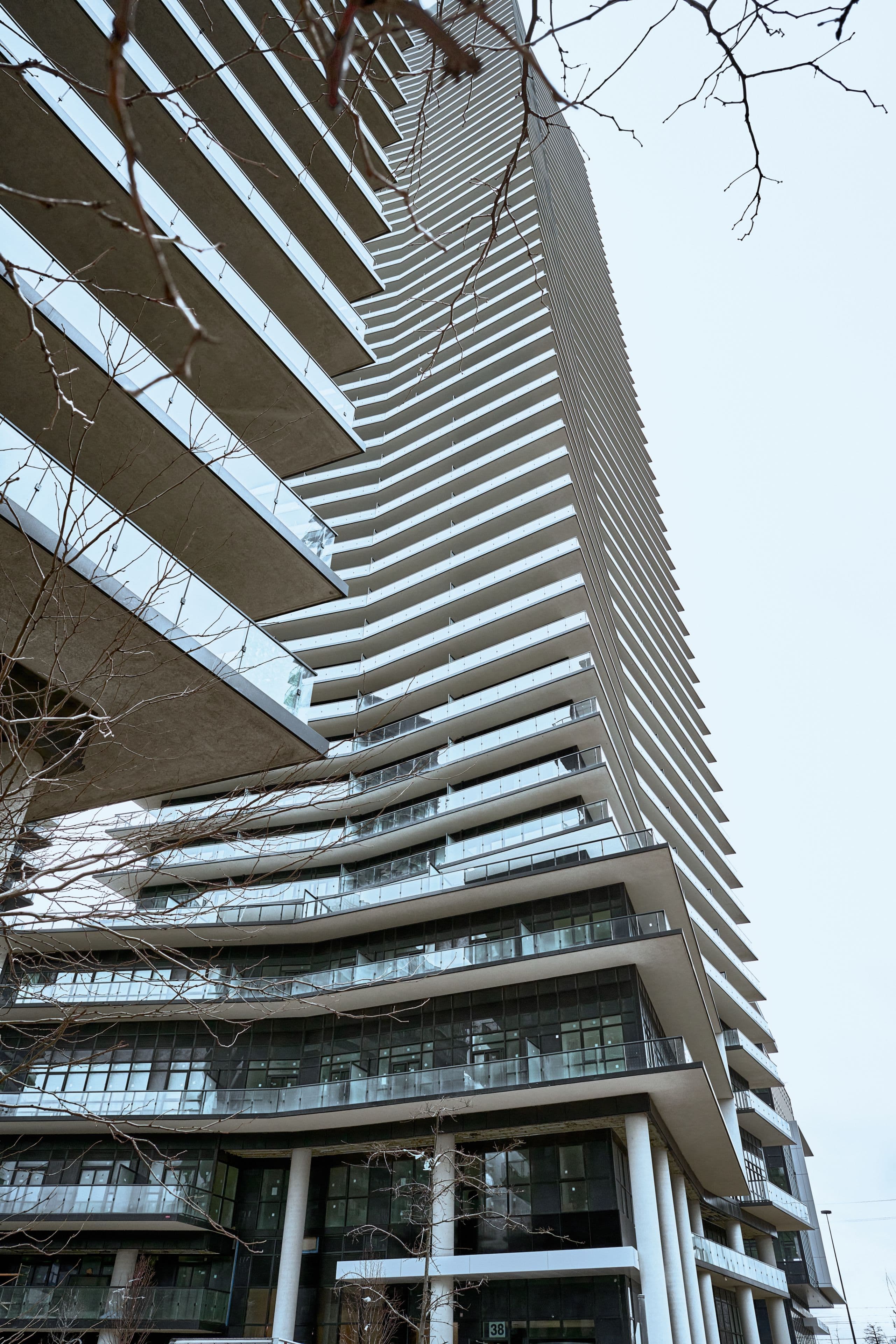 38 Annie Craig Drive 2407, Toronto W06, ON M8V 0G9