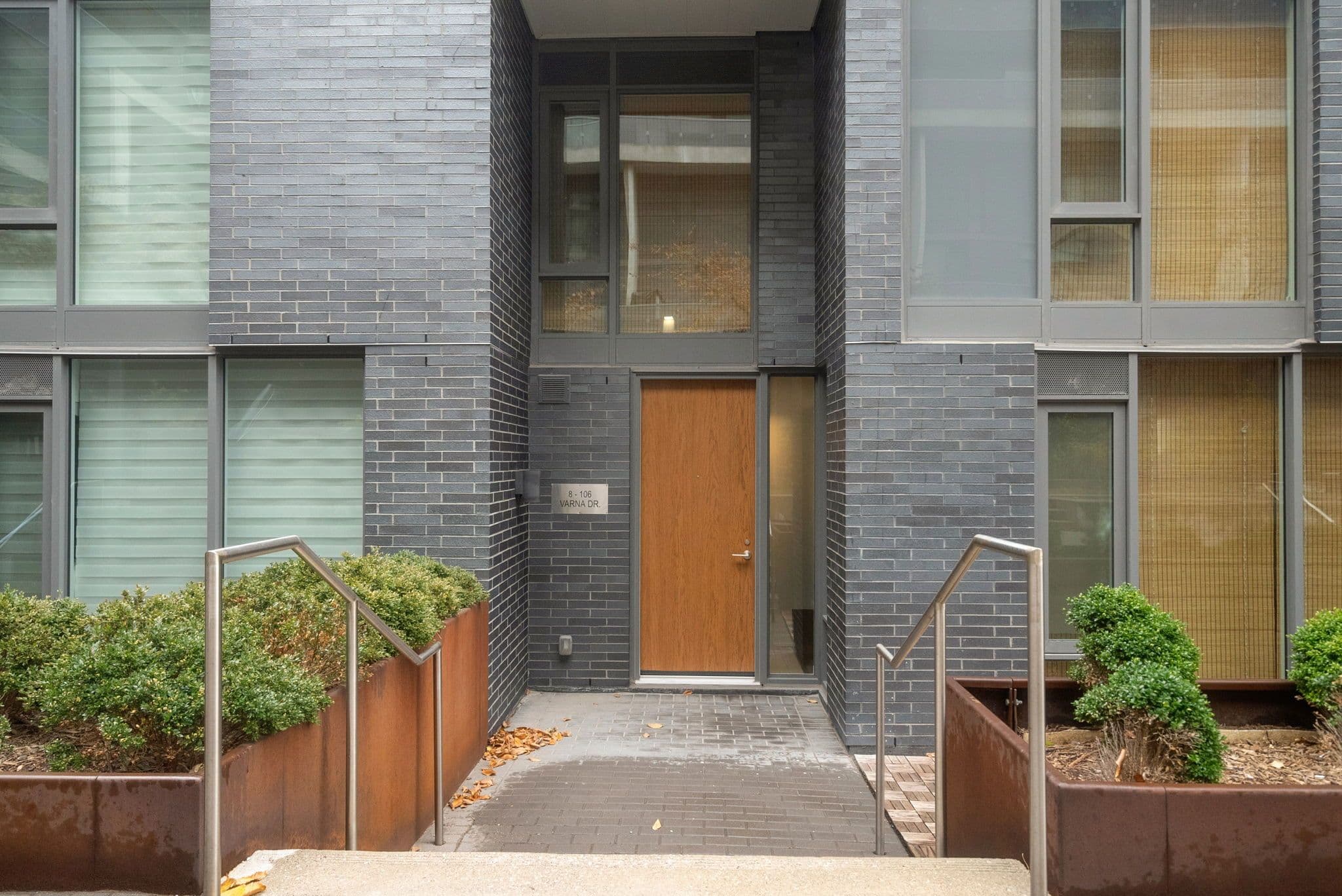 106 Varna Drive 8, Toronto C04, ON M6A 0C8