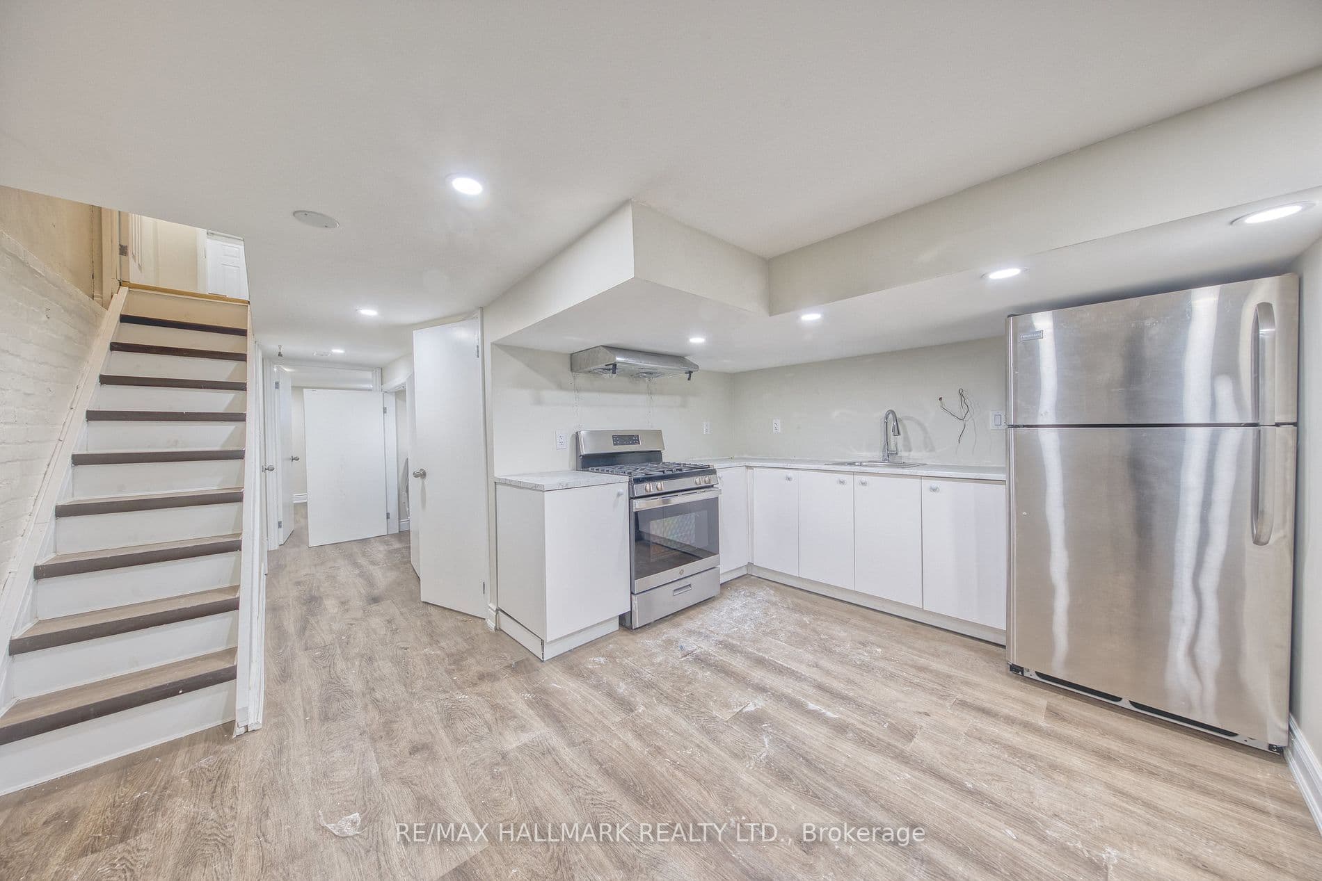 46 Springhurst Avenue Bsmt, Toronto W01, ON M6K 1B6