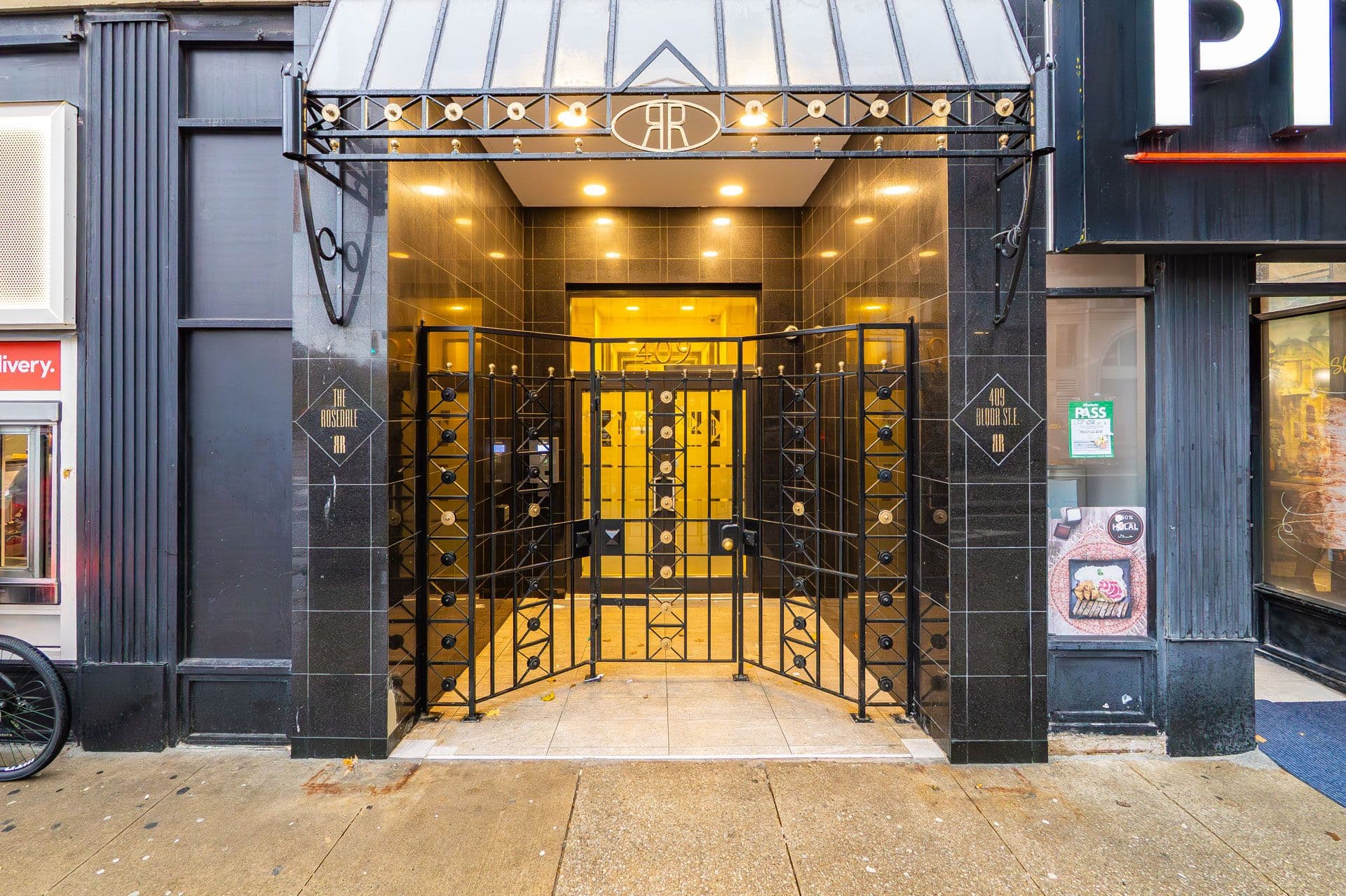 409 Bloor Street E PH 3, Toronto C09, ON M4W 3T2