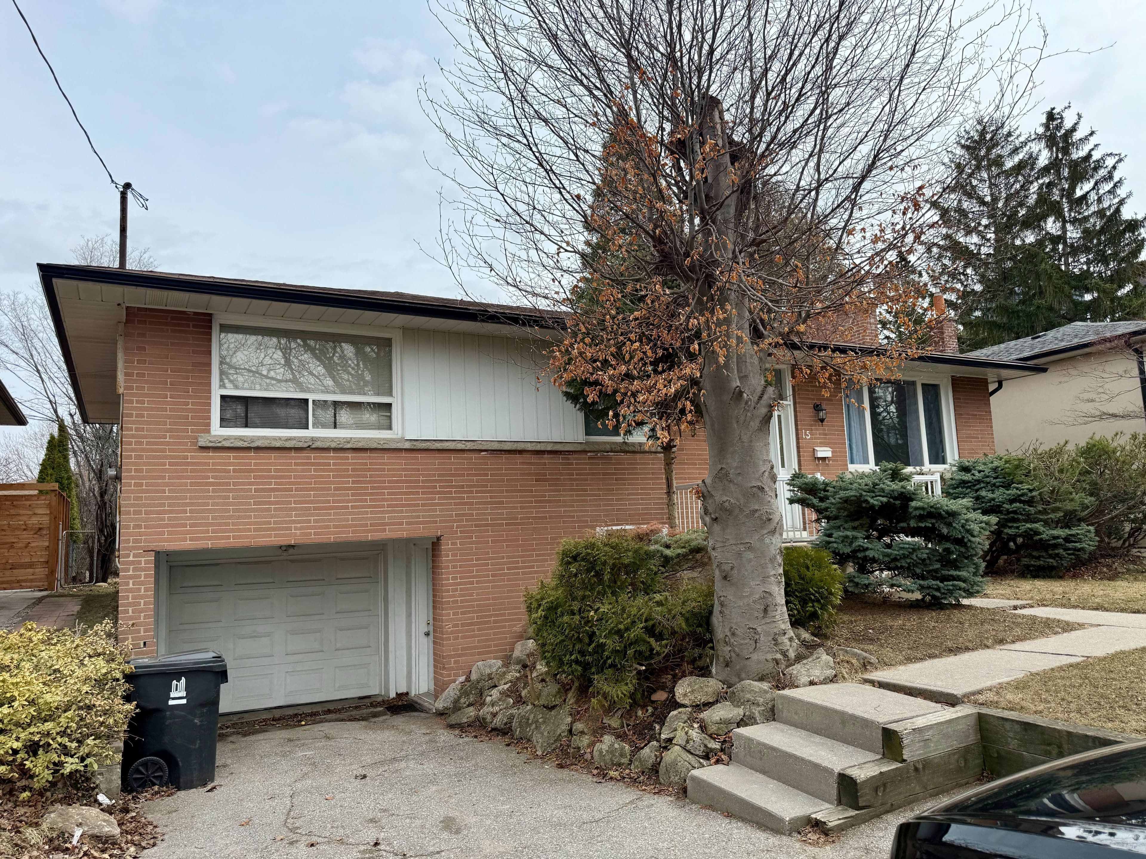 15 Ambrose Road, Toronto C15, ON M2K 1S2