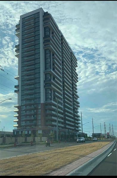 2550 Simcoe Street 1114, Oshawa, ON L1C 4P1