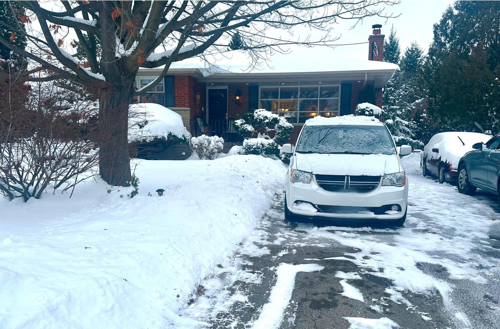 551 Brentwood Avenue Main, Oshawa, ON L1G 2S9