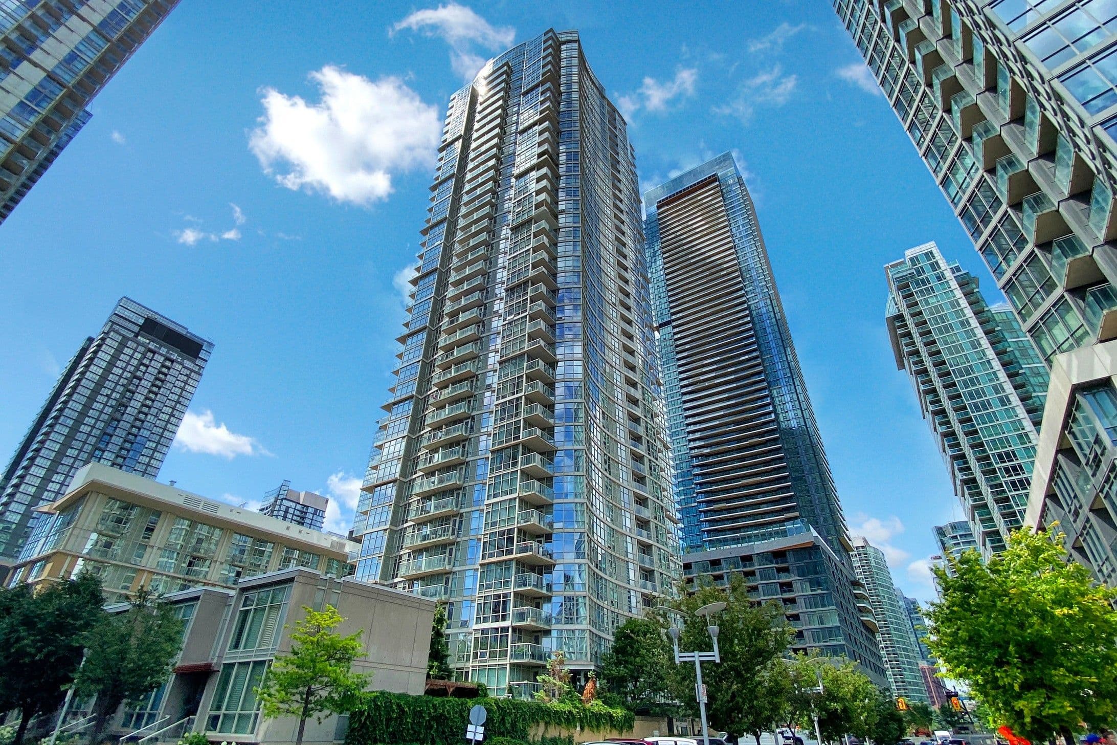 10 Navy Wharf Court 1909, Toronto C01, ON M5V 3V2