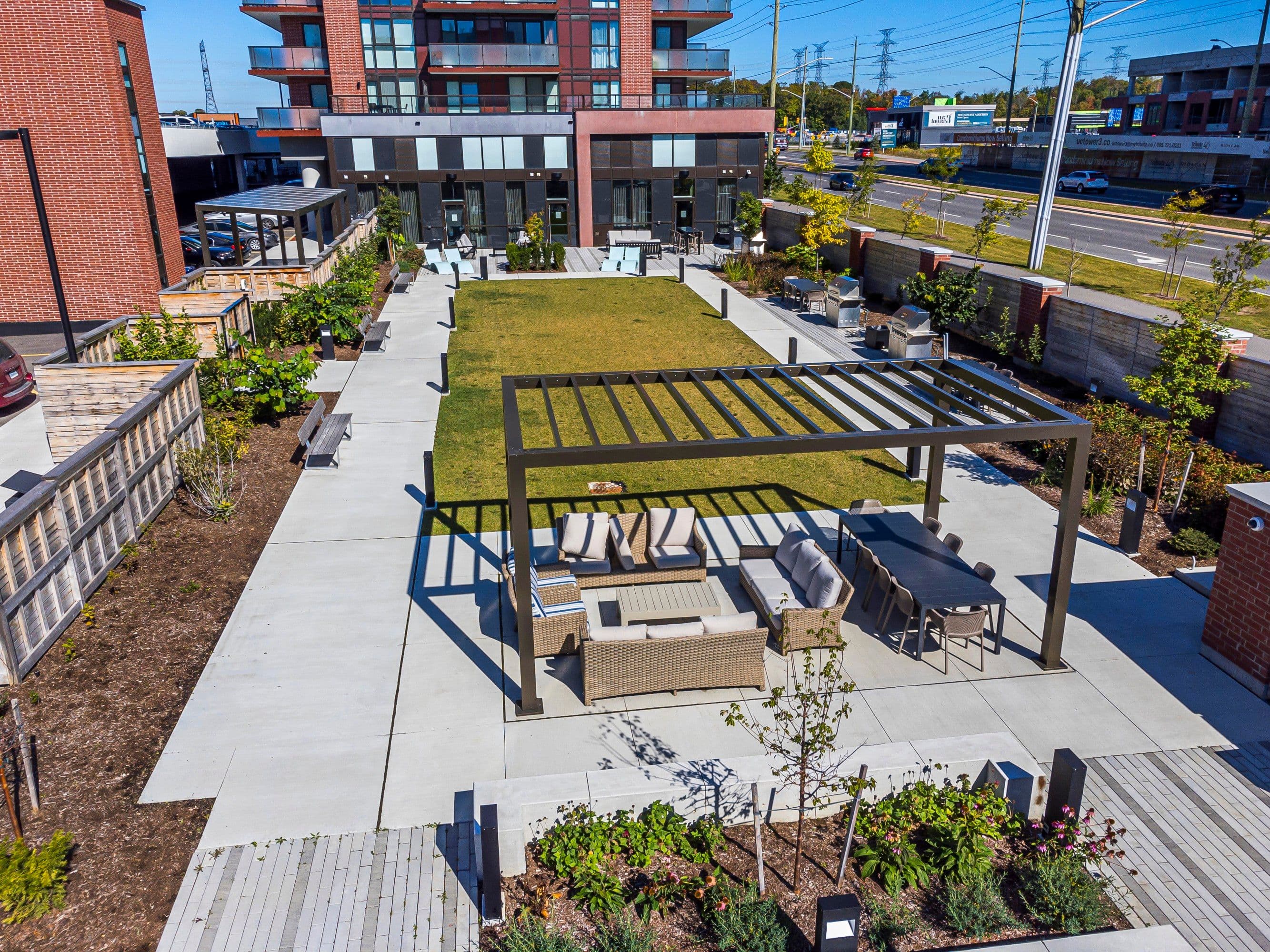 2550 Simcoe Street N 718, Oshawa, ON L1L 0R5