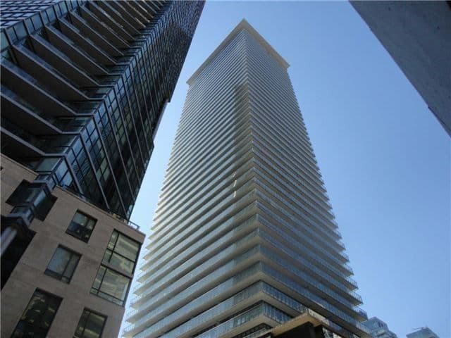 33 Charles Street E 2810, Toronto C08, ON M4Y 1R9