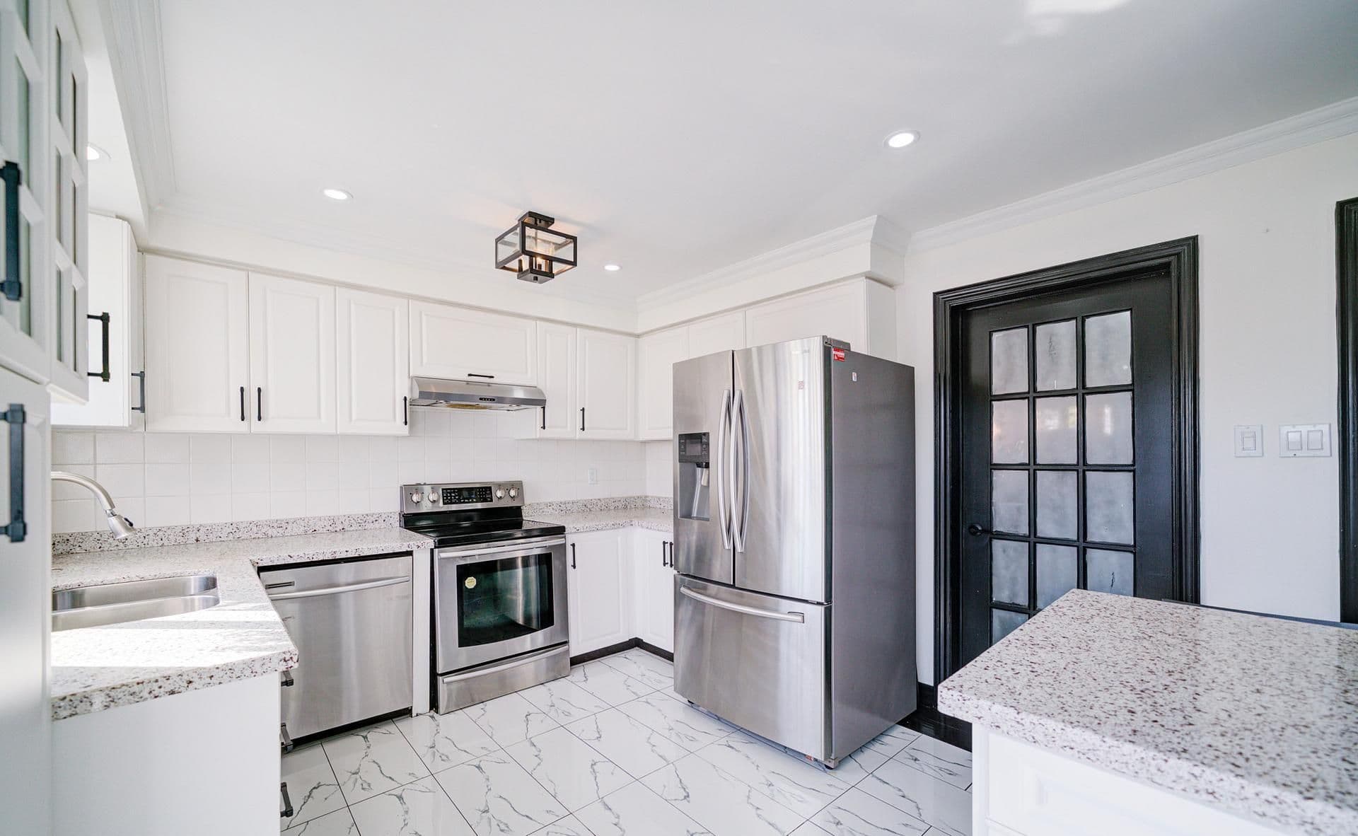 1648 Pepperwood Gate, Pickering, ON L1X 2K3