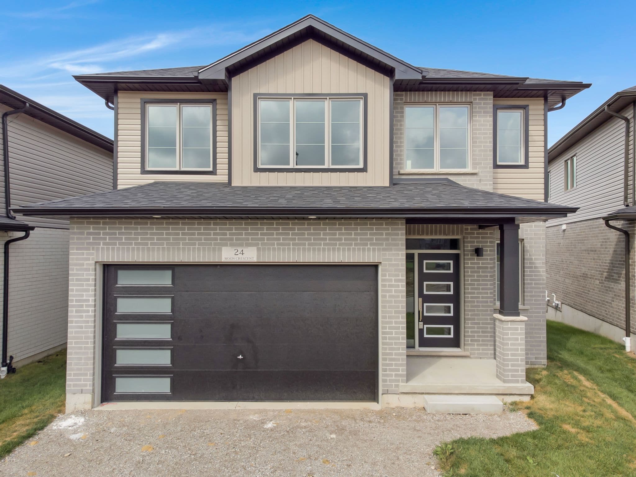 24 Moon Crescent, Cambridge, ON N1S 5A7