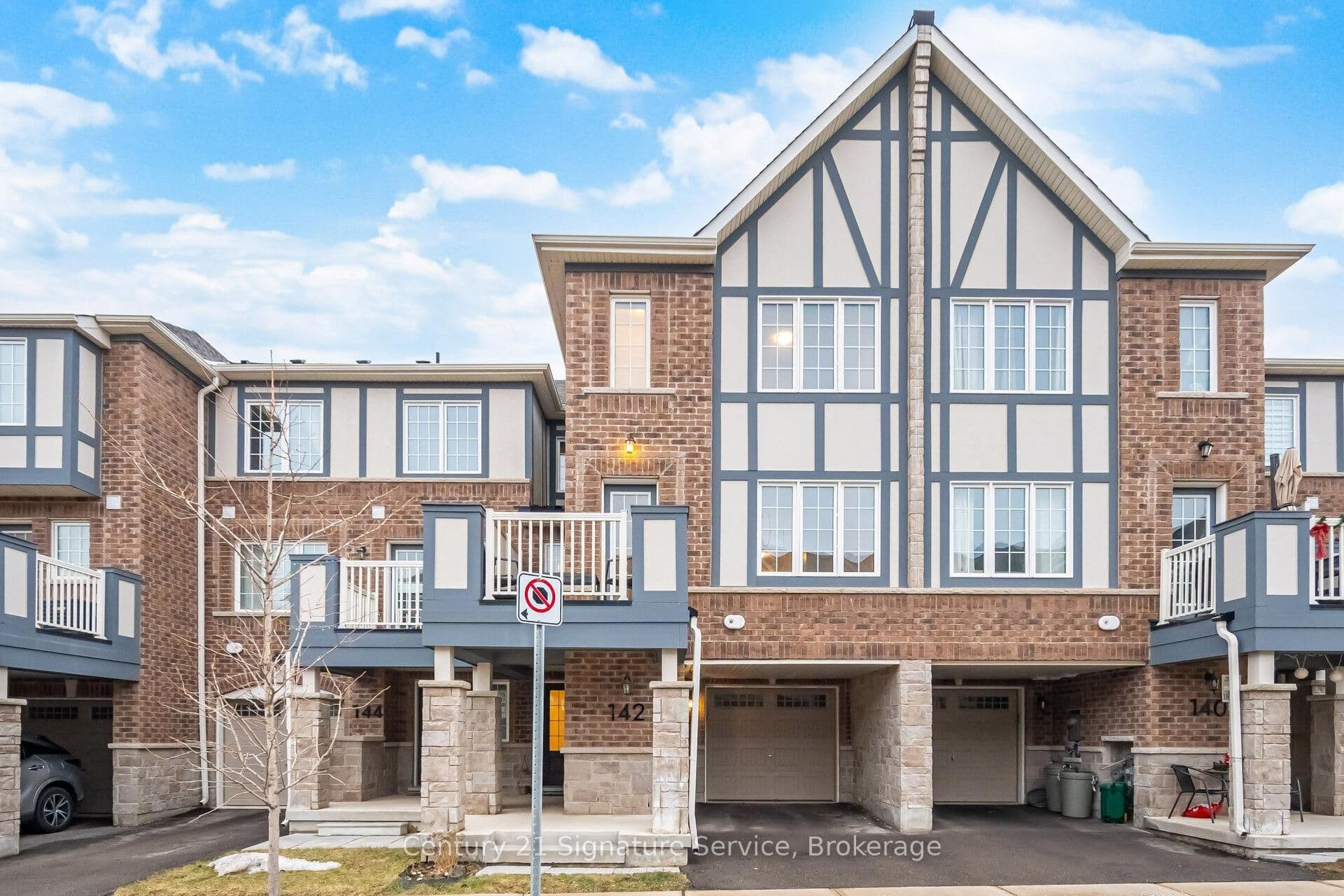142 Christopher Road, Oakville, ON L6H 0Y2