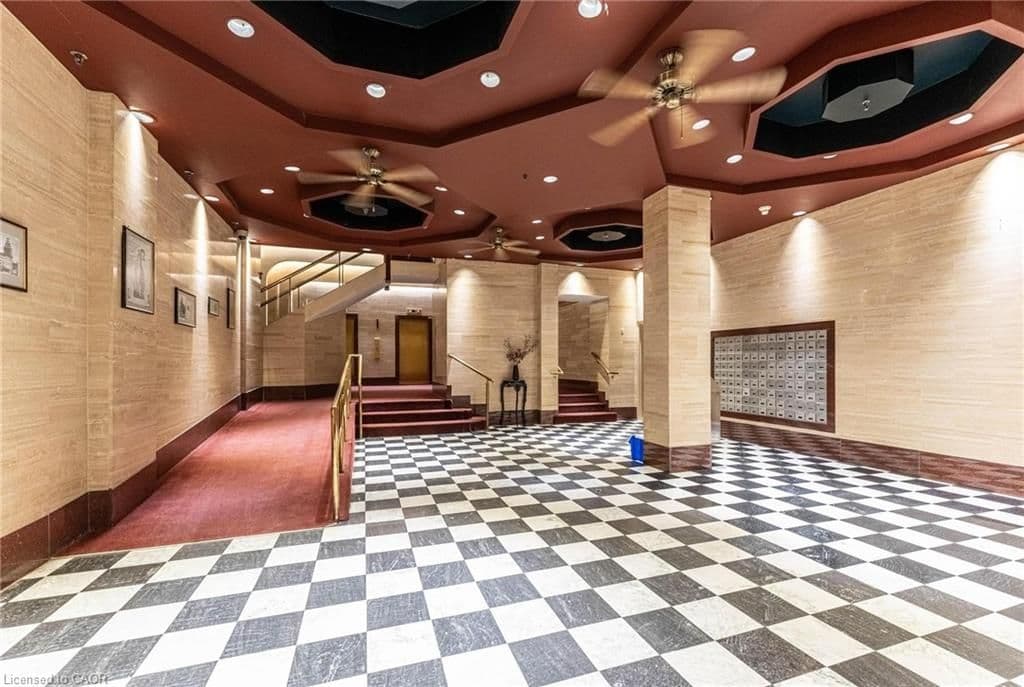 36 James Street S 303, Hamilton, ON L8P 4W4