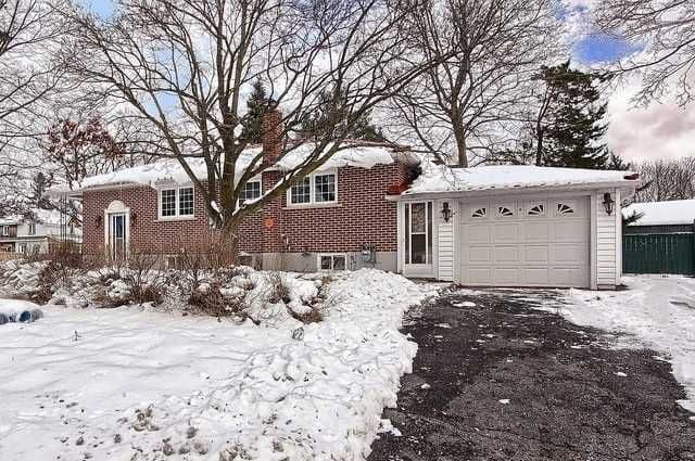 1 Napier Street, Barrie, ON L4M 1W1