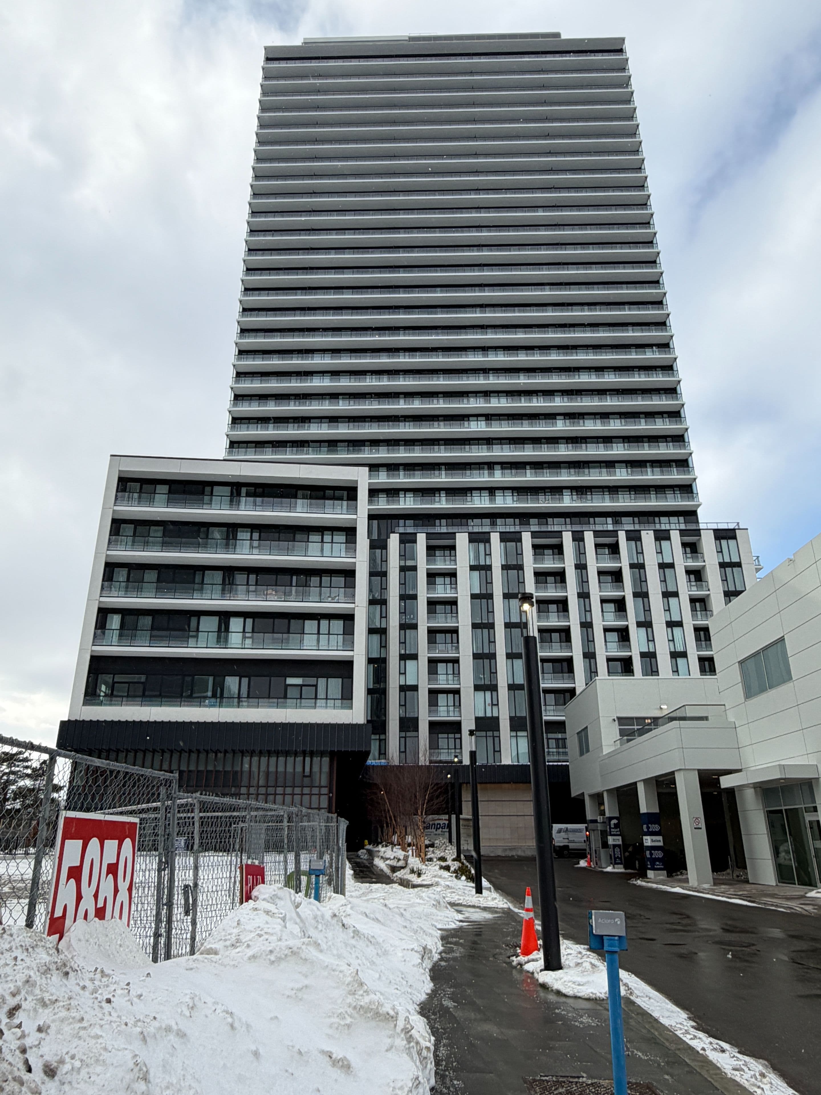 5858 Yonge Street 1905, Toronto C07, ON M2M 0C6