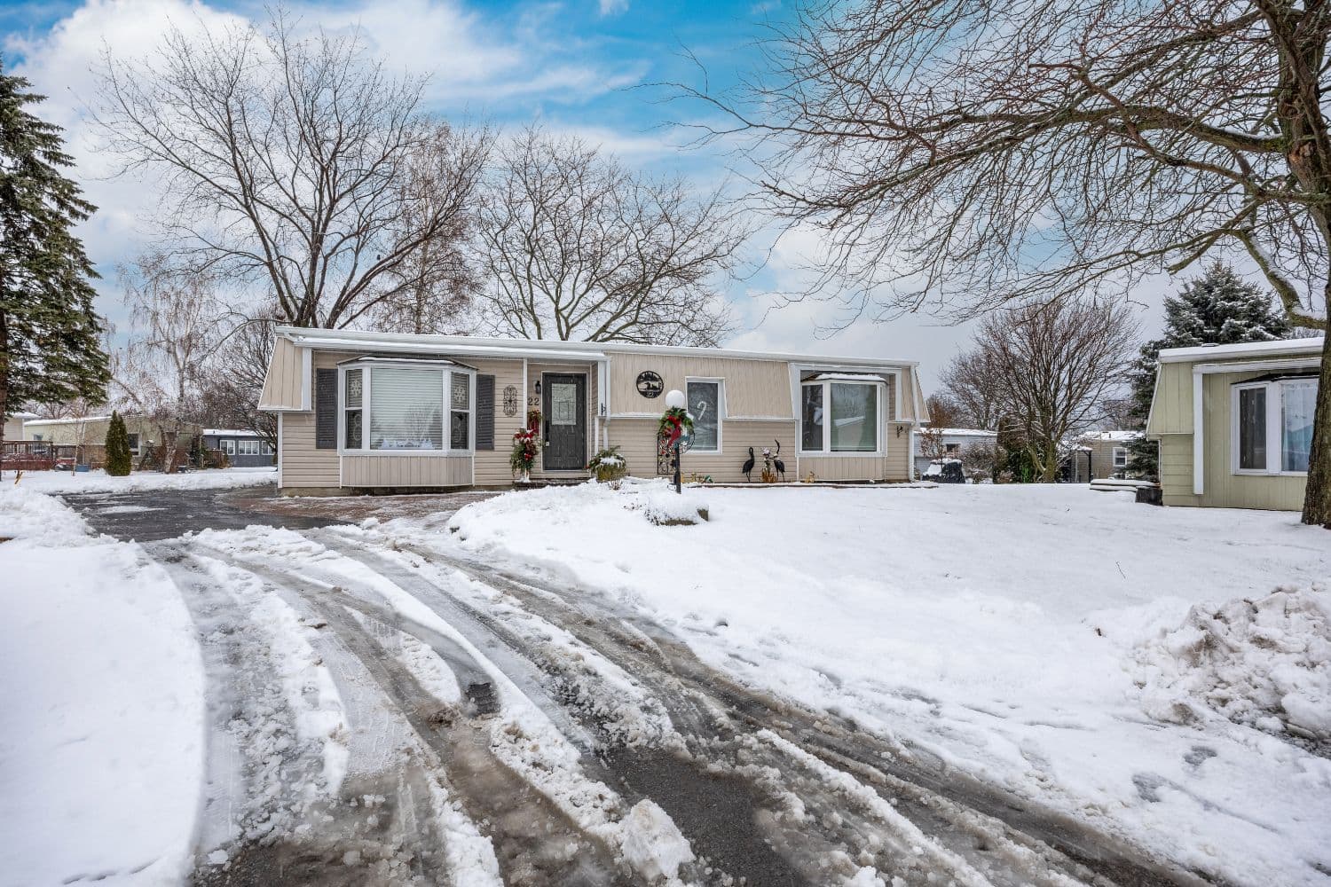 22 Champlain Court, Clarington, ON L1B 1A5