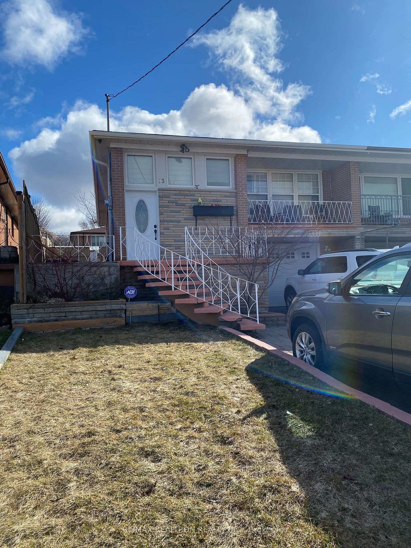 73 Fallingdale Crescent E, Toronto W05, ON M3J 1C4