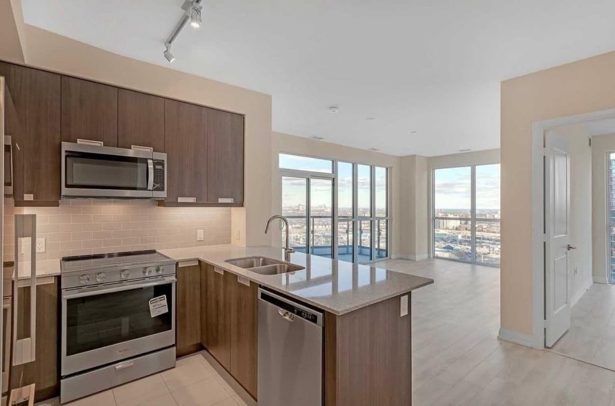 1 Fairview Road E 1709, Mississauga, ON L5A 4C6