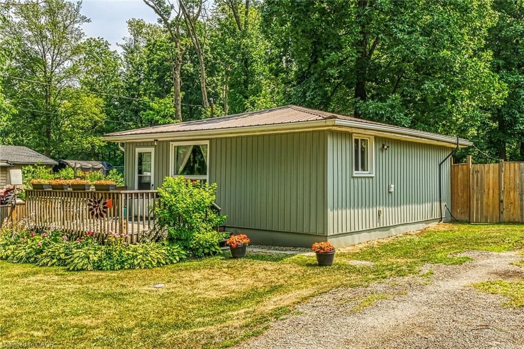 4 Nanticoke Valley Road, Haldimand, ON N0A 1L0