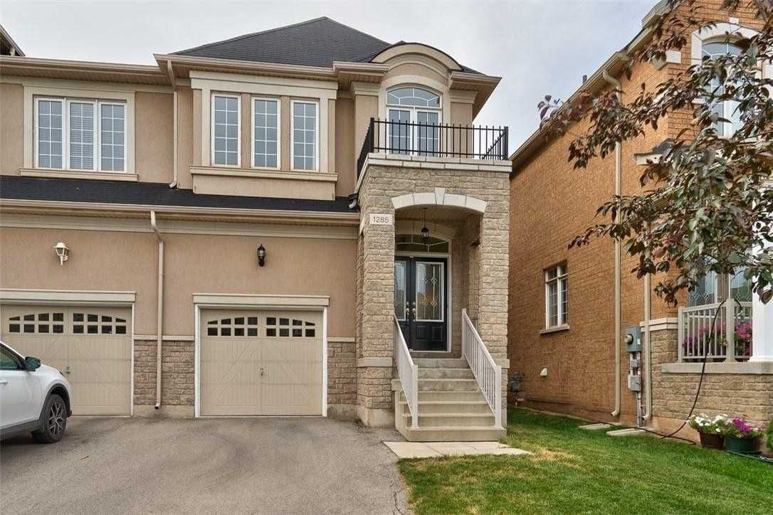 1285 Jezero Crescent, Oakville, ON L6H 0B5