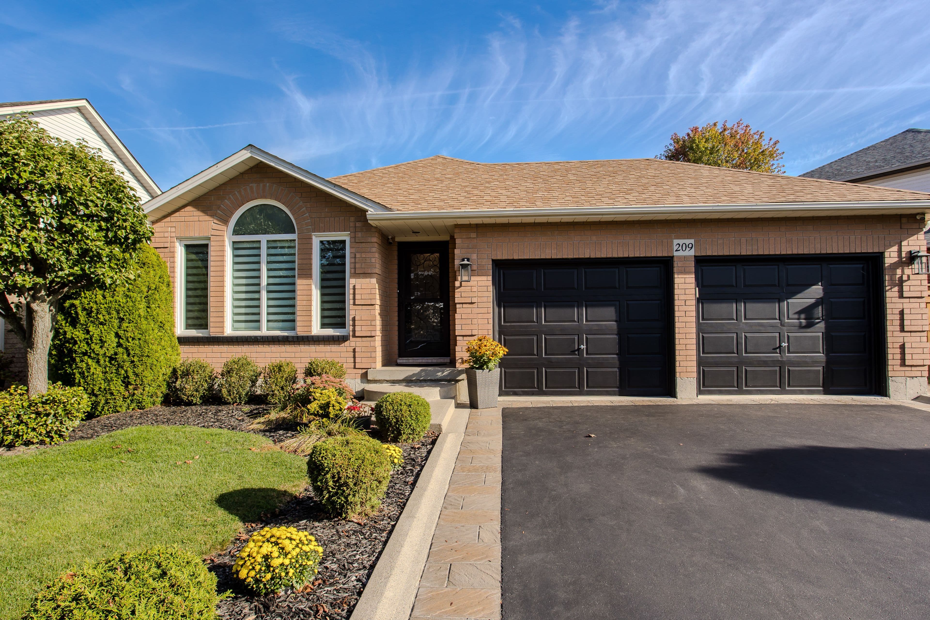 209 Portage Lane, Hamilton, ON L0R 1W0