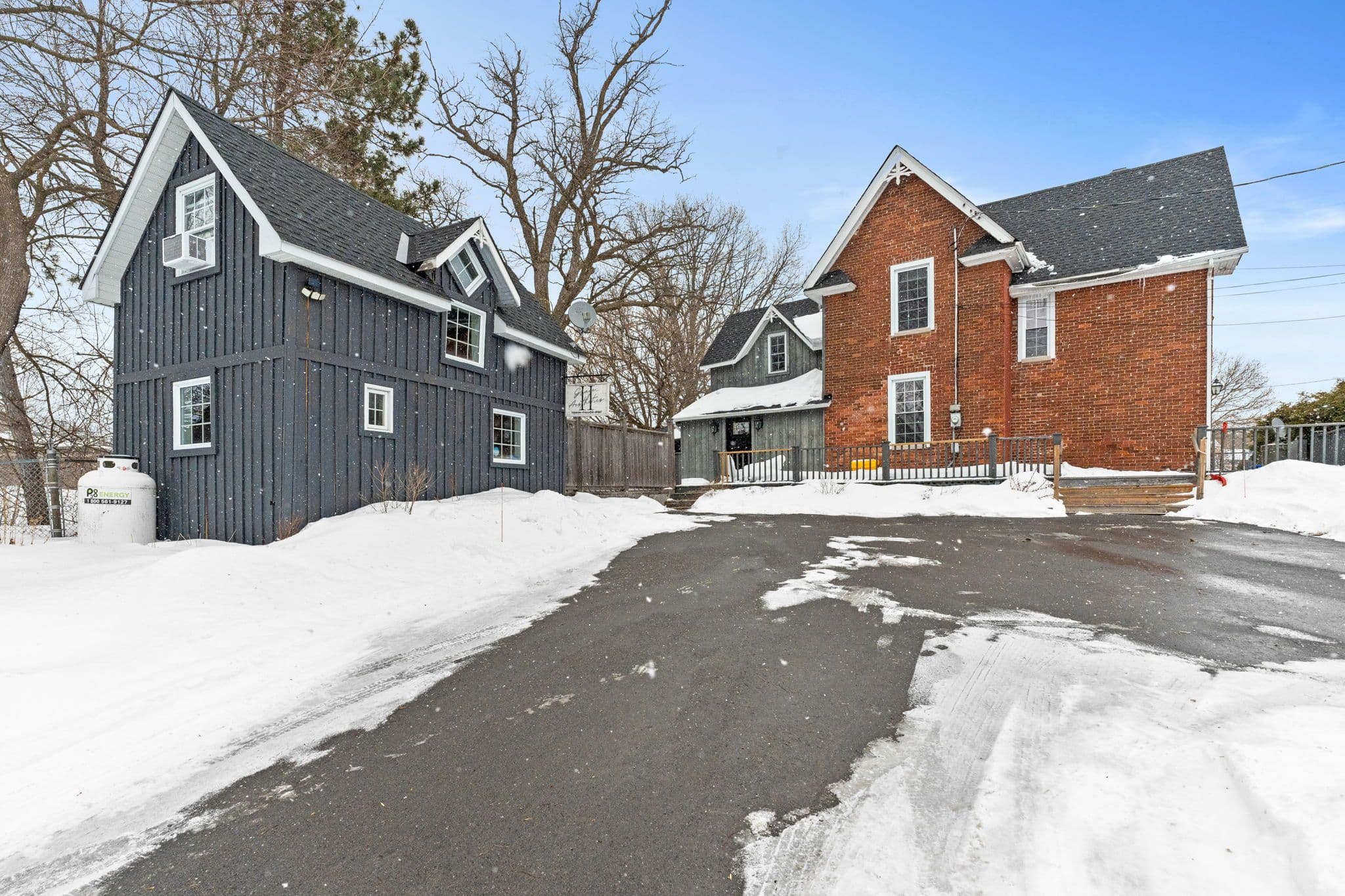 348 Donald B. Munro Drive, Carp - Huntley Ward, ON K0A 1L0