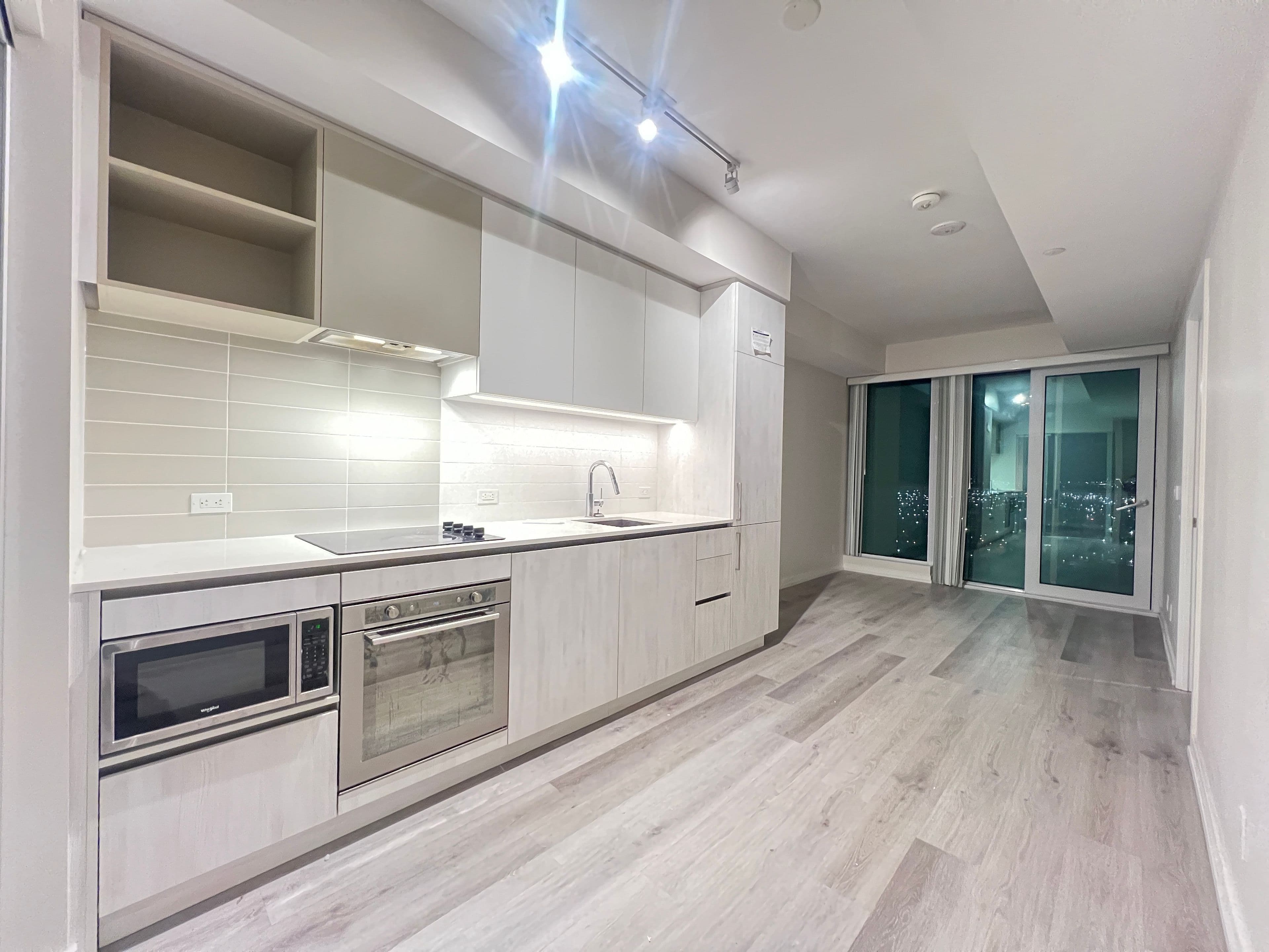 7890 Jane Street 2808, Vaughan, ON L4K 0K9