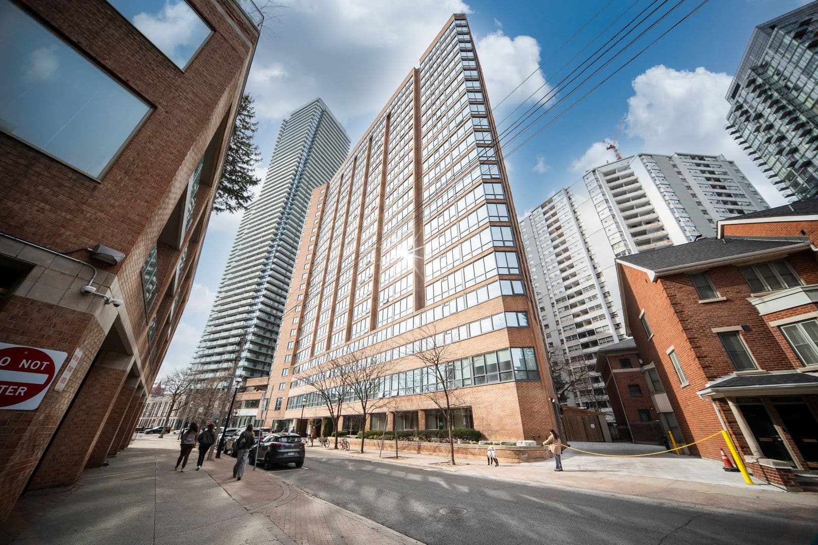 1055 Bay Street 713, Toronto C01, ON M5S 3A3