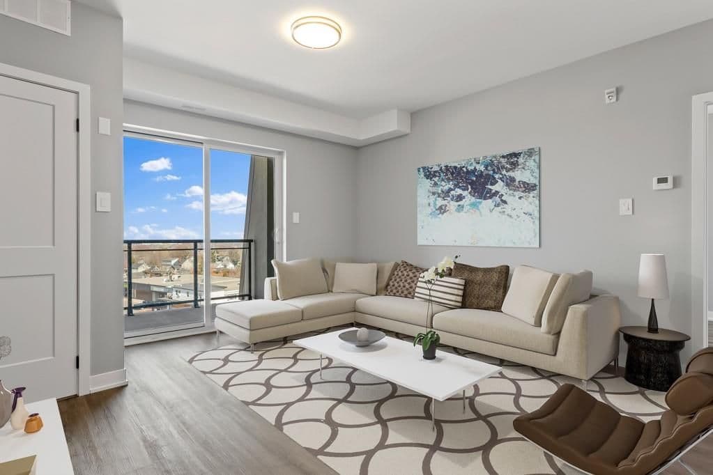 5002 King Street 309, Lincoln, ON L3J 2J5