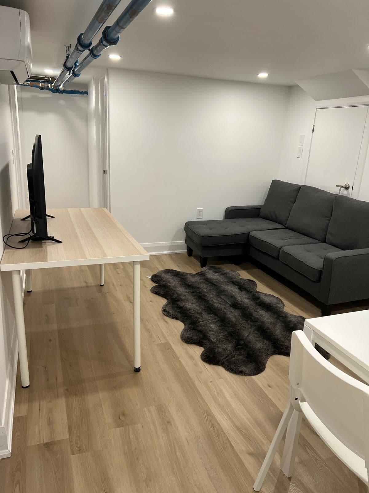 390 Lake Promenade Lower, Toronto W06, ON M8W 1B9