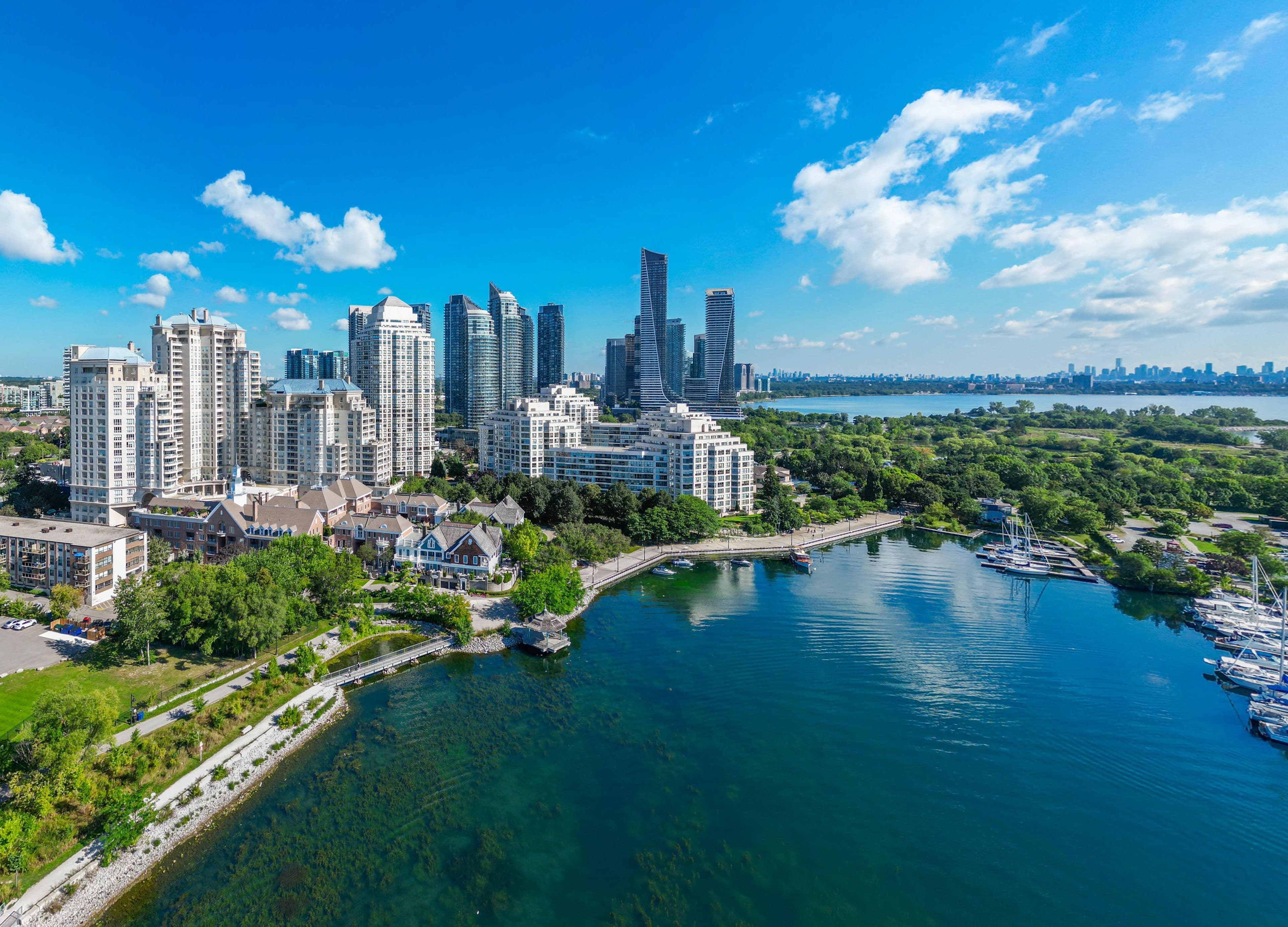 2261 Lake Shore Boulevard W 1105, Toronto W06, ON M8V 3X1