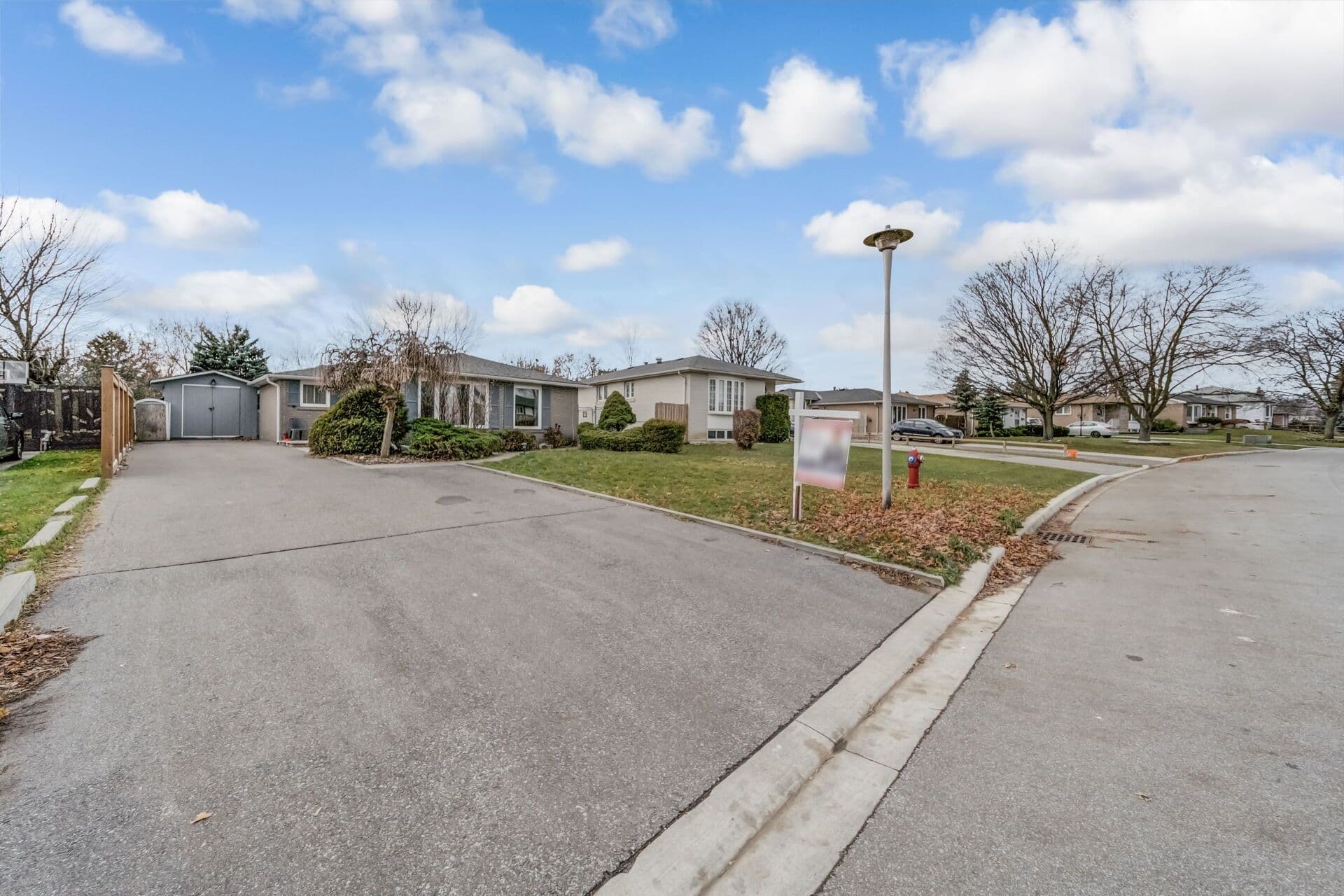 39 Flavian Crescent, Brampton, ON L6T 3P2
