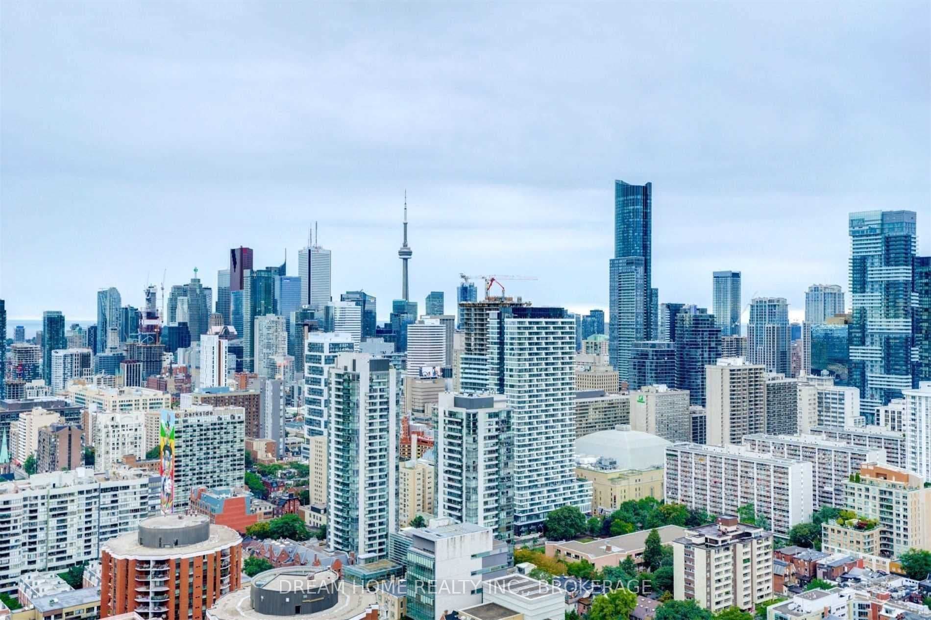 120 Homewood Avenue 3810, Toronto C08, ON M4Y 2J3