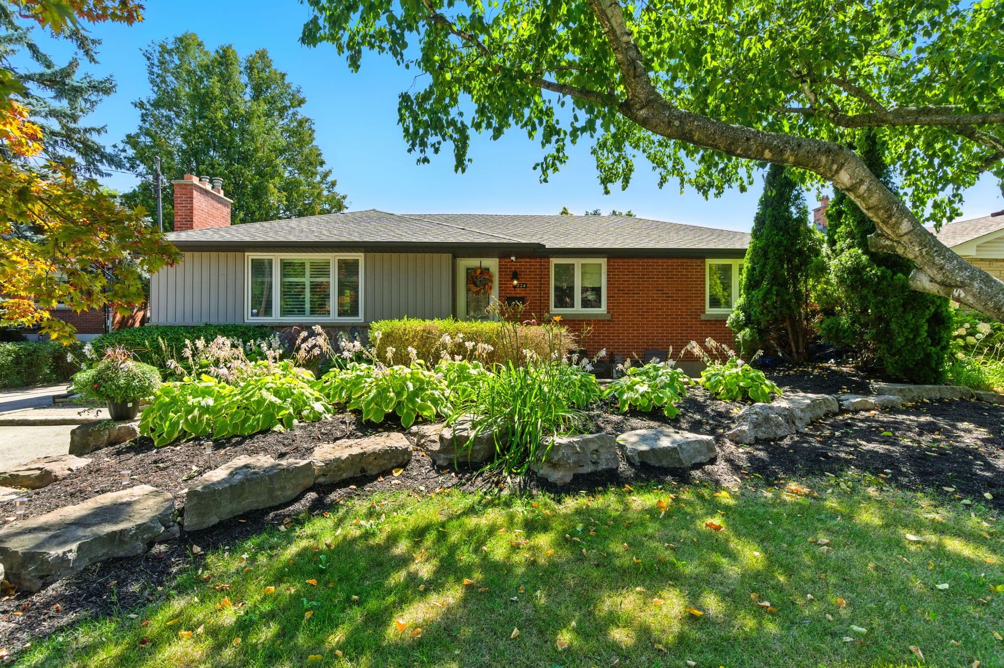 2224 Ghent Avenue, Burlington, ON L7R 1Y7