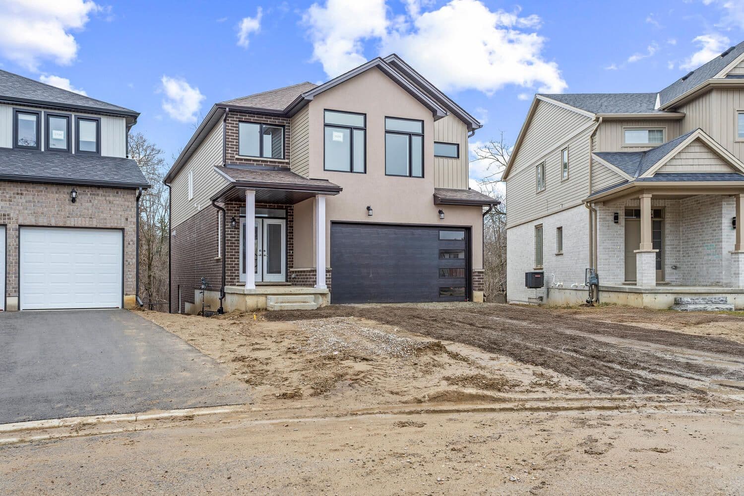 2698 BOBOLINK Lane, London South, ON N6M 0J9