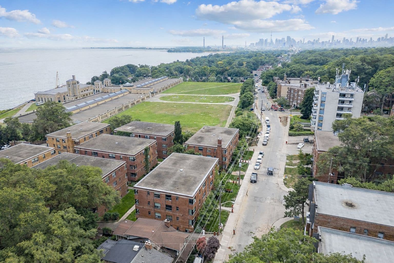 3015 Queen Street F12, Toronto E06, ON M1N 1A5