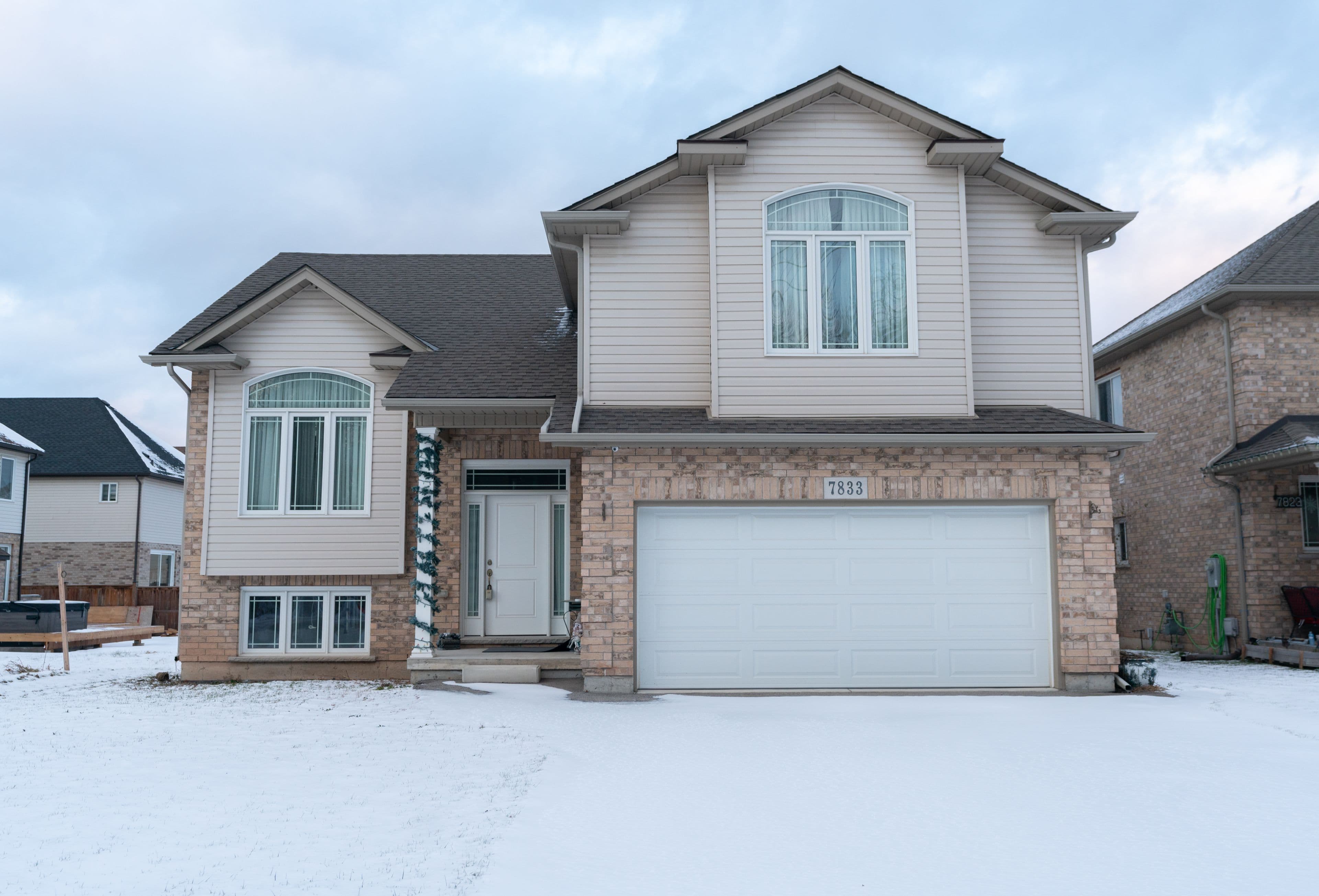 7833 Oldfield Road, Niagara Falls, ON L2G 3J8